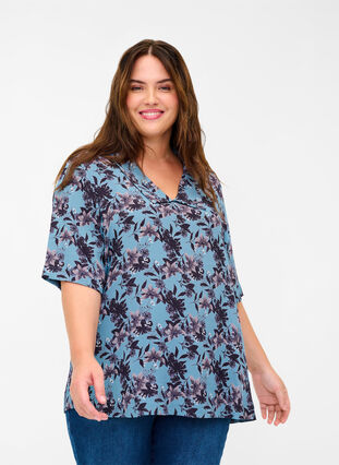 Floral viscose blouse with short sleeves and collar, Blue w. Flower AOP, Model image number 0