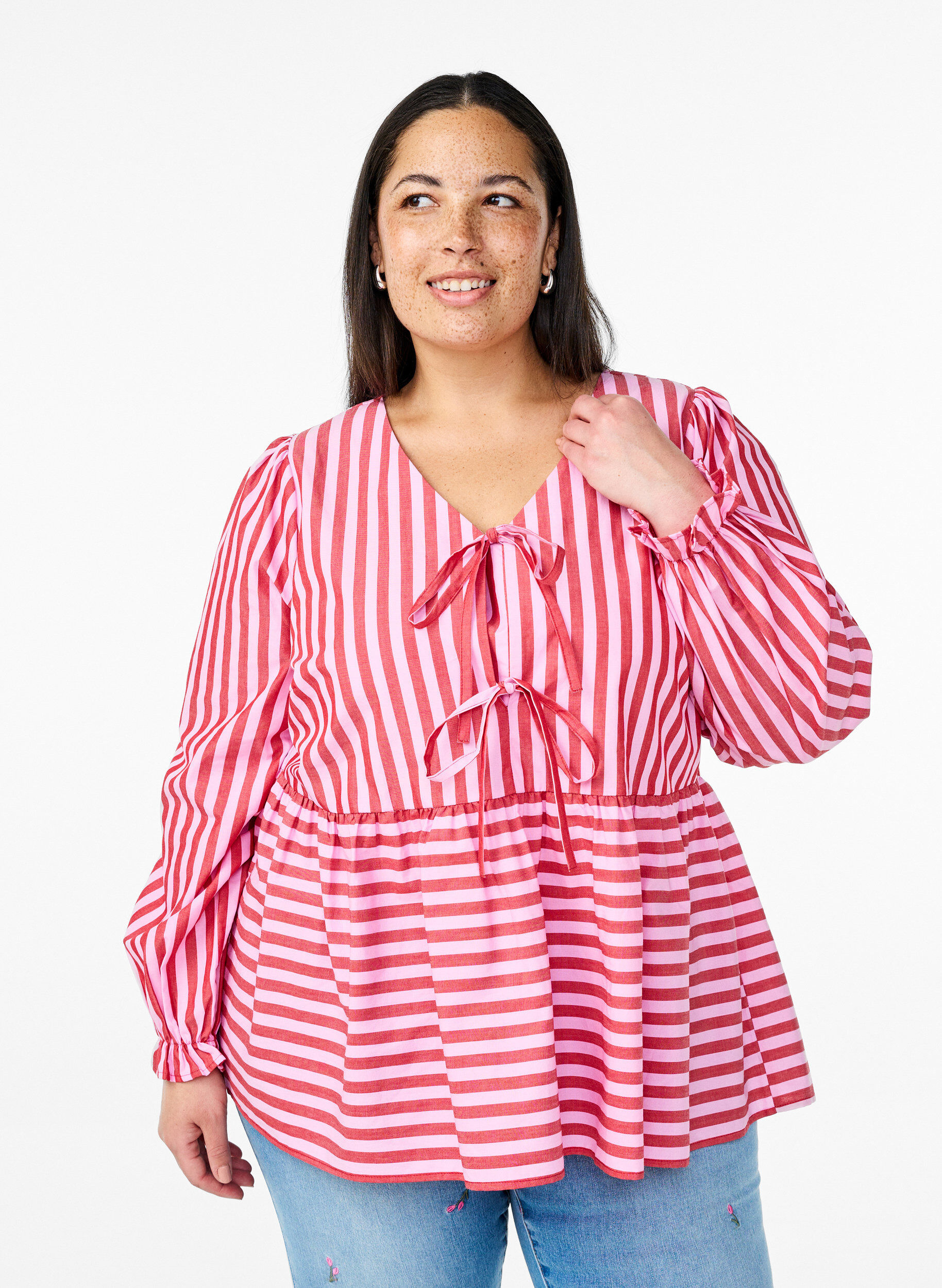Blouse with stripes and bows, Red, Model