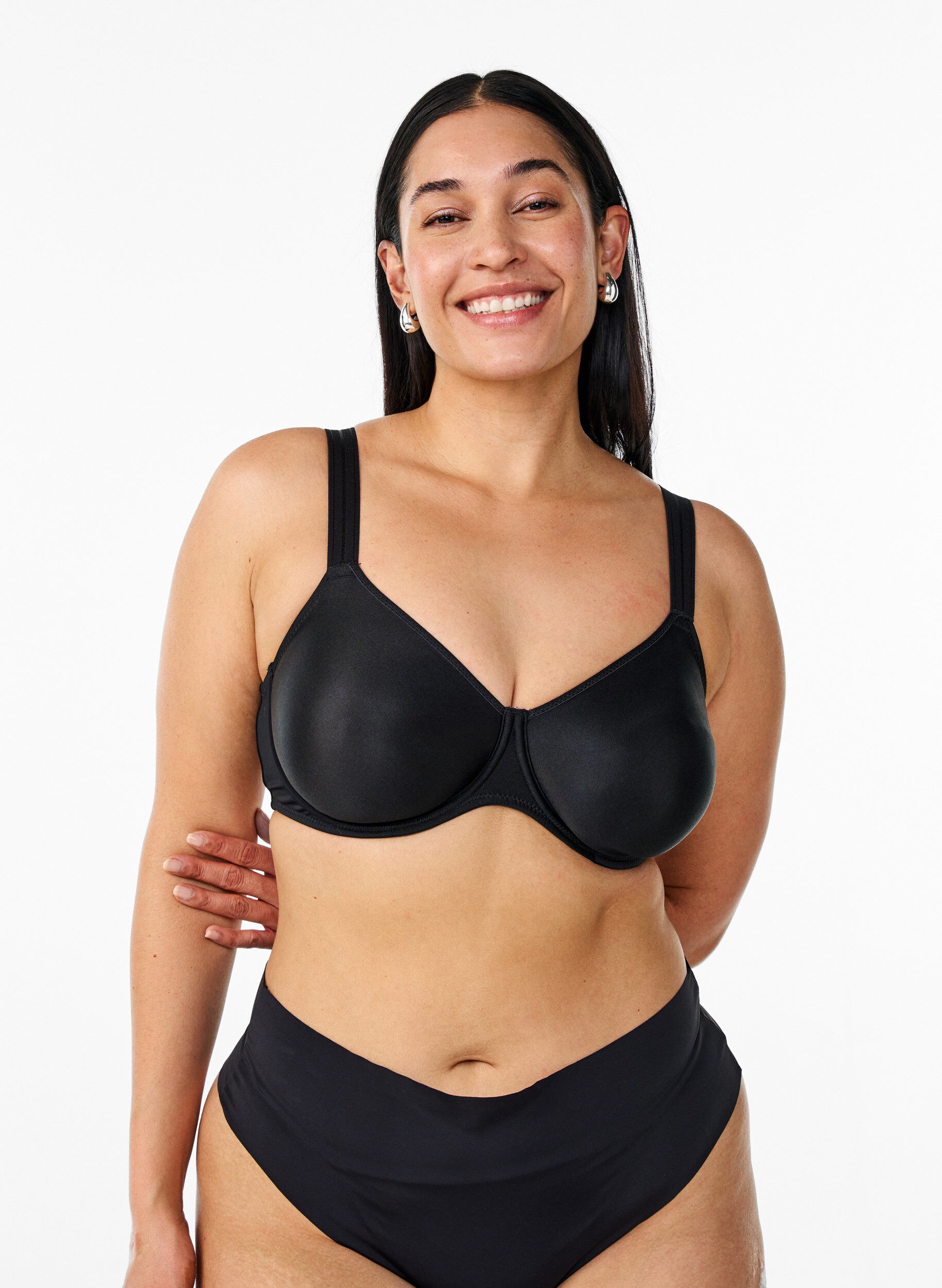 Moulded full coverage bra with high support, Black, Model
