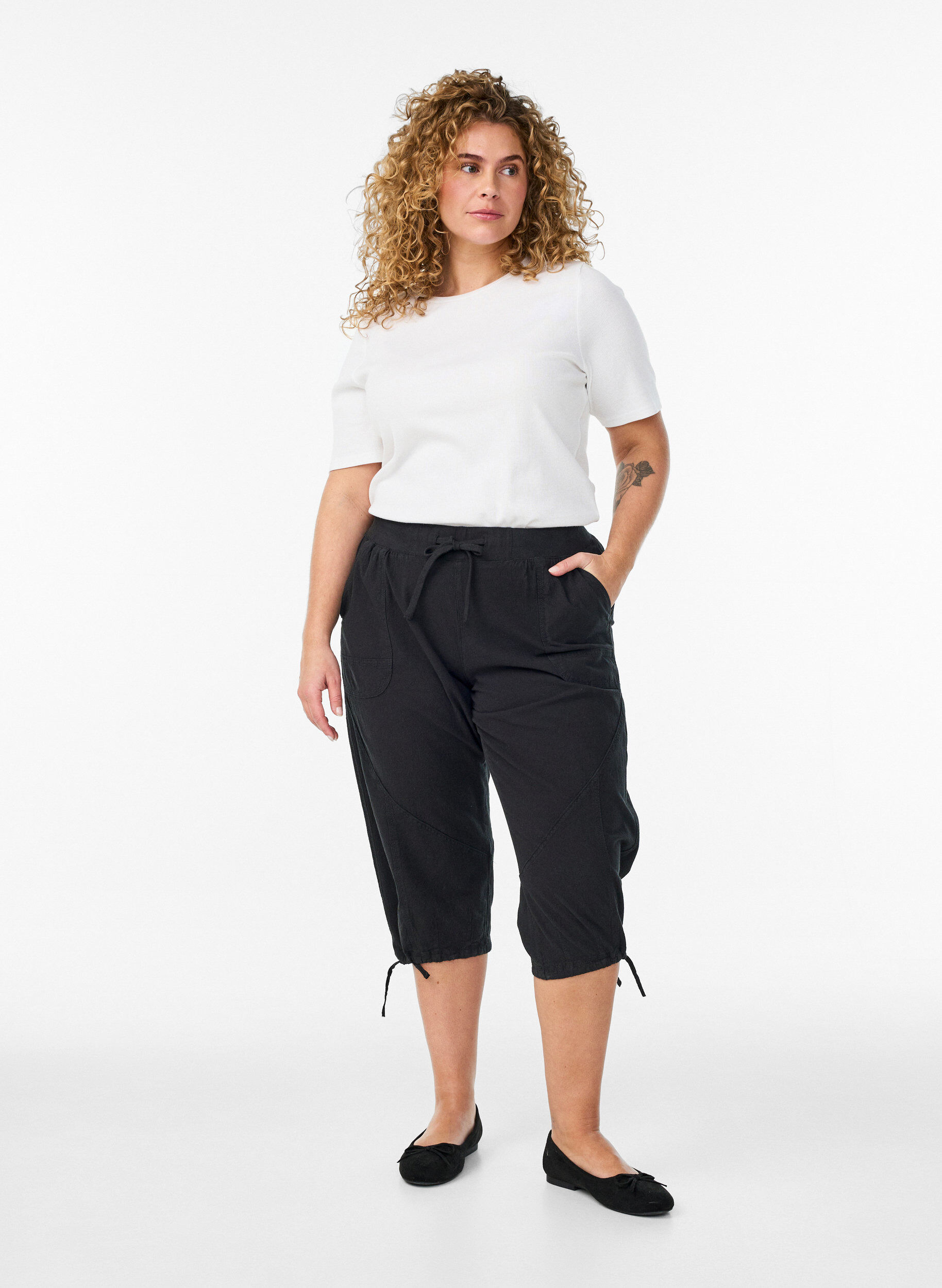 Zizzifashion Cotton Capri trousers, Black, Model image number 0