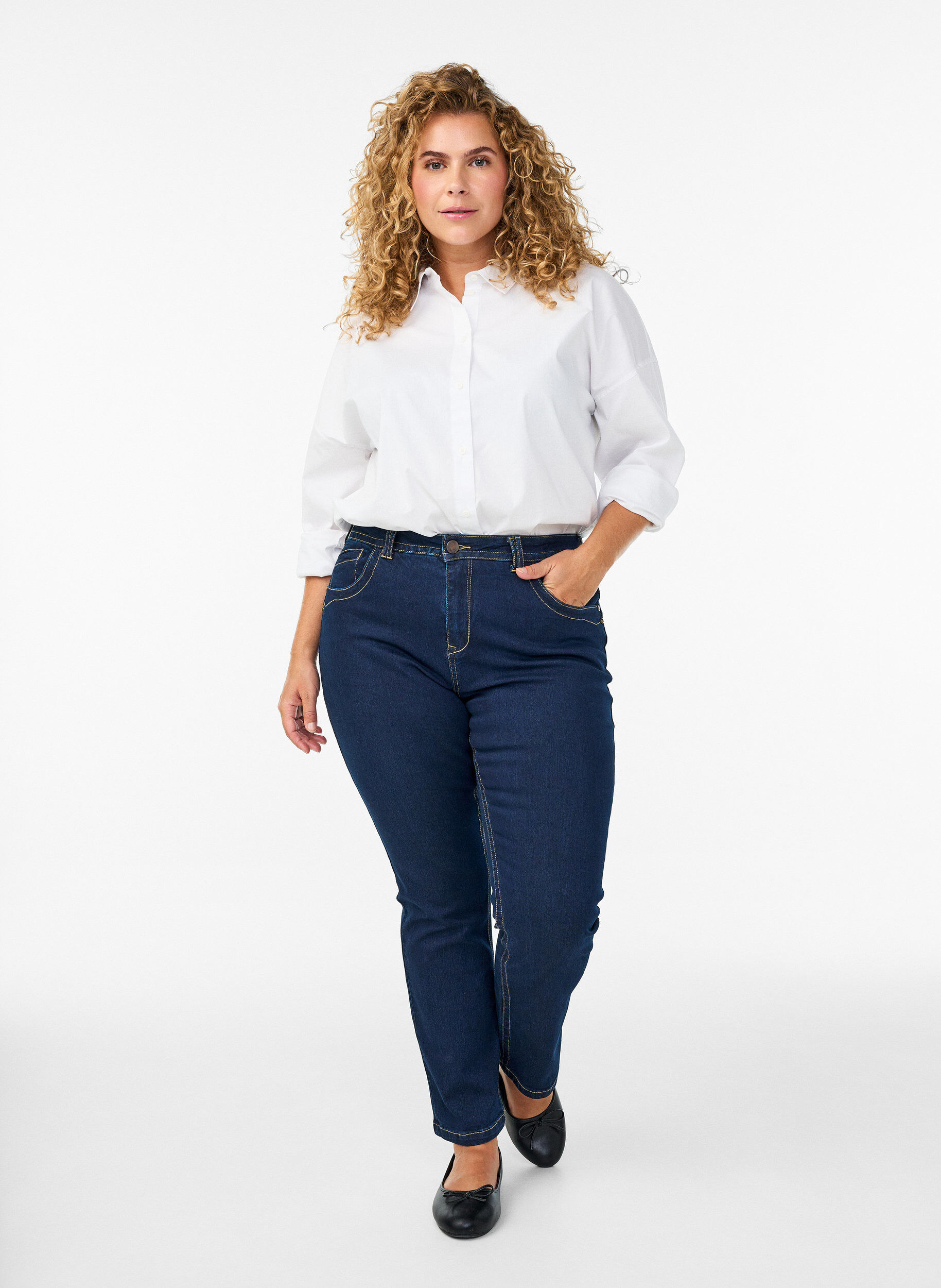 Slim fit Vilma jeans with a high waist, Blue, Model