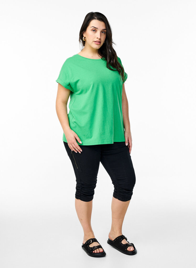 Short-sleeved t-shirt in a cotton blend, Green, Model image number 1