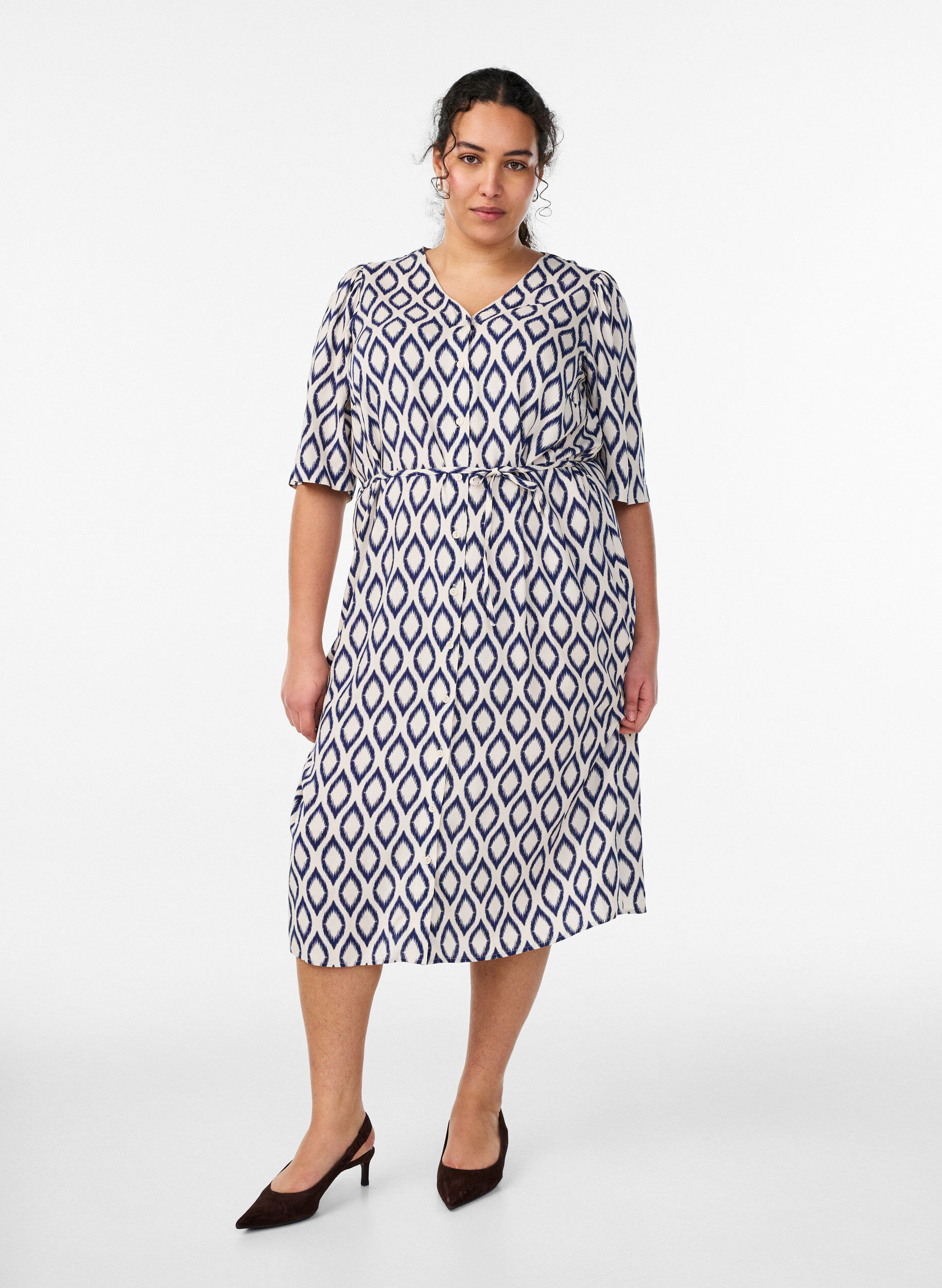 Midi dress with print and tie belt, Vanilla, Model
