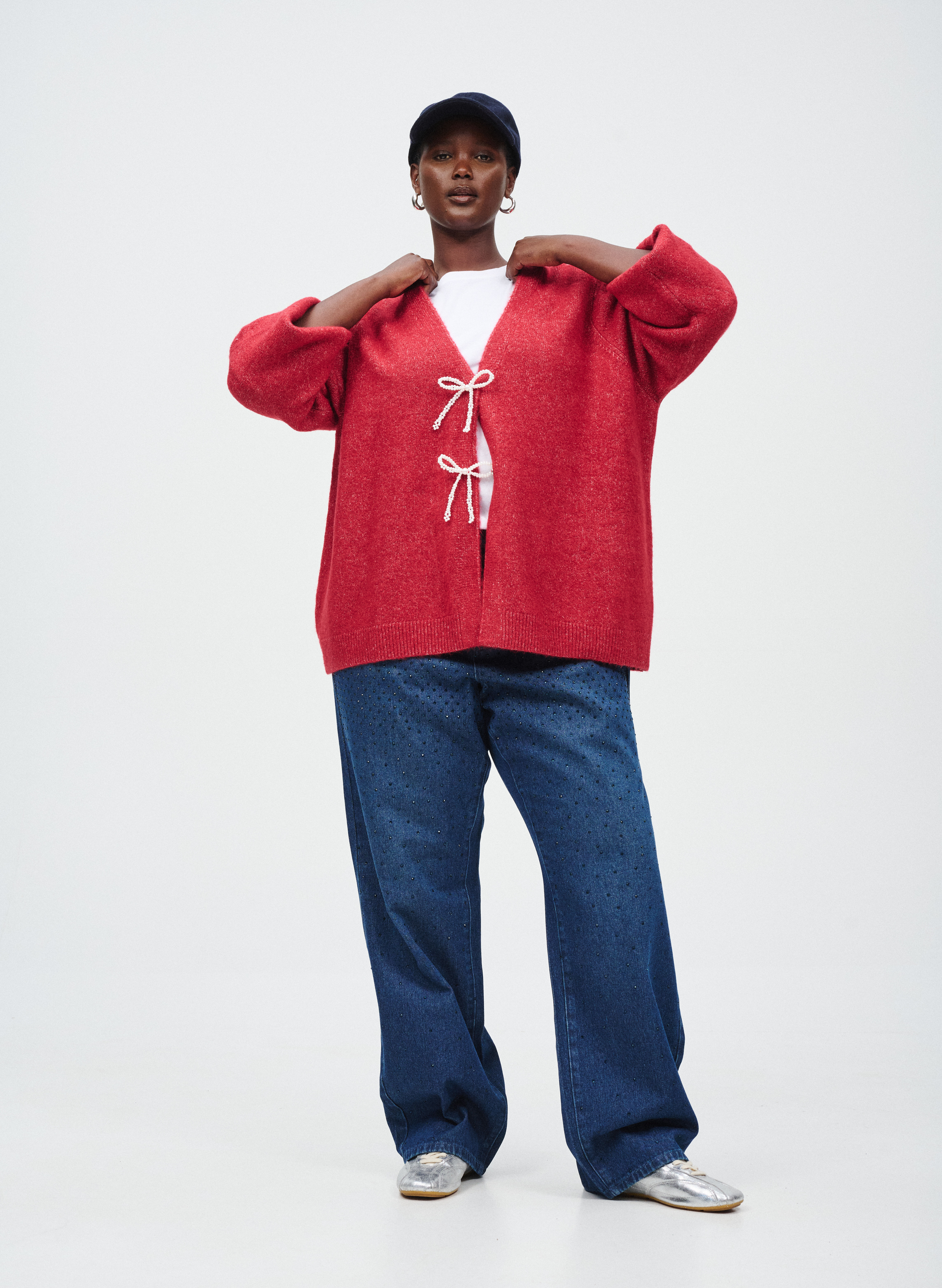 Cardigan with pearl bow, , Model