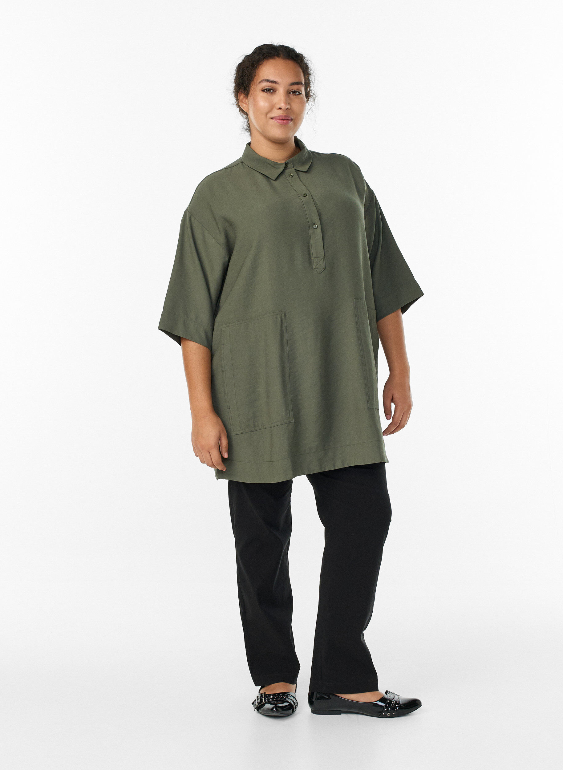 Zizzifashion Tunic in viscose with pockets and collar, Green, Model image number 1