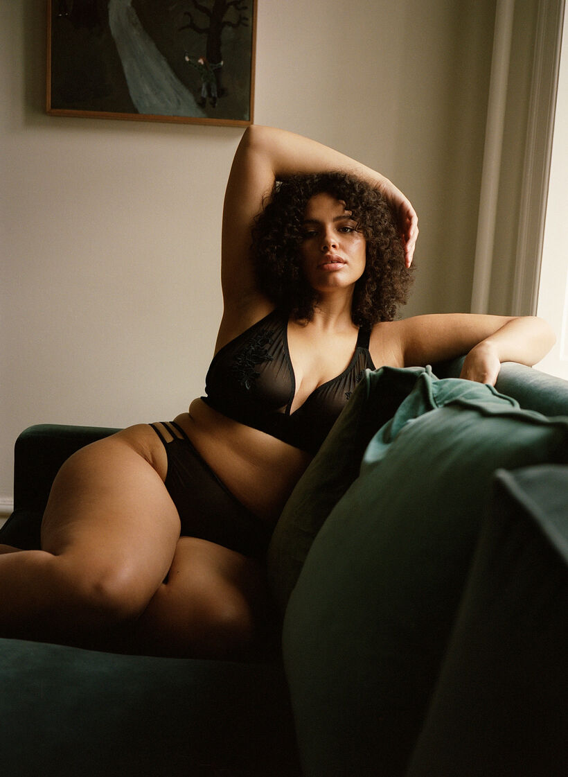 Mesh bra with velour and lace, Black, Image image number 0