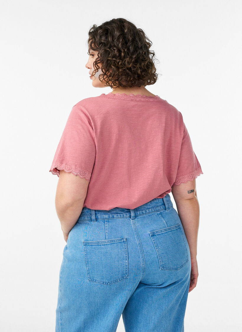 T-shirt with lace trim, Rose, Model image number 2
