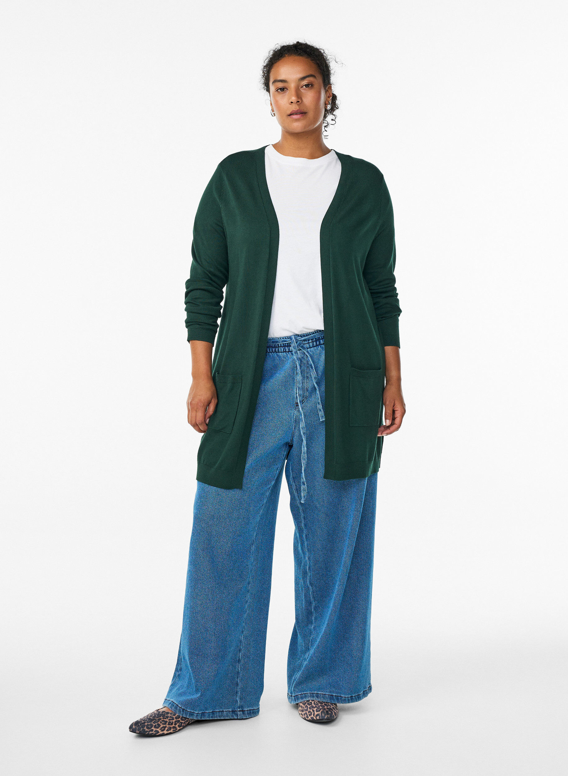 Zizzifashion Long knitted cardigan in a viscose blend, Green, Model image number 1