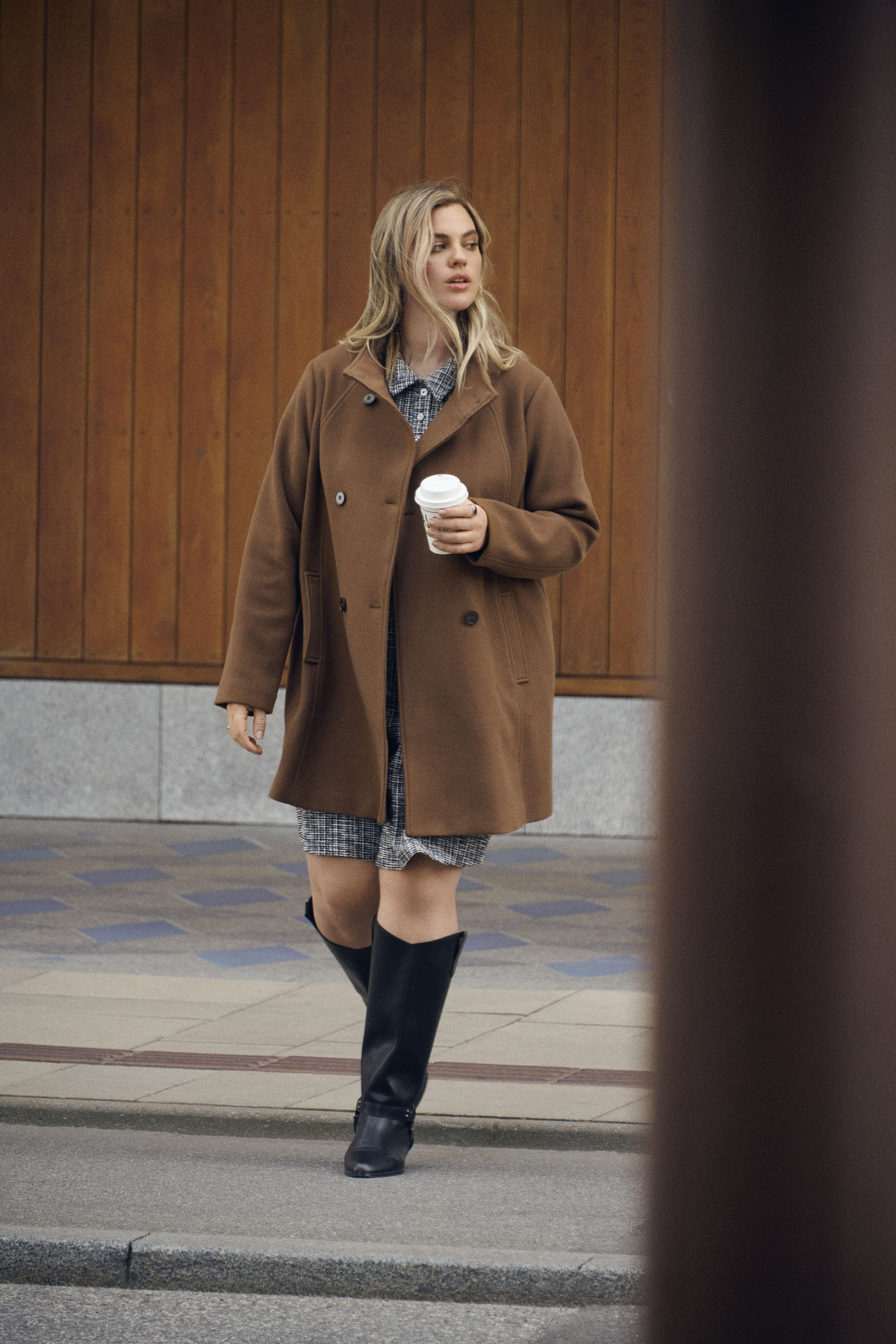 Zizzifashion Look with a coat, , Model