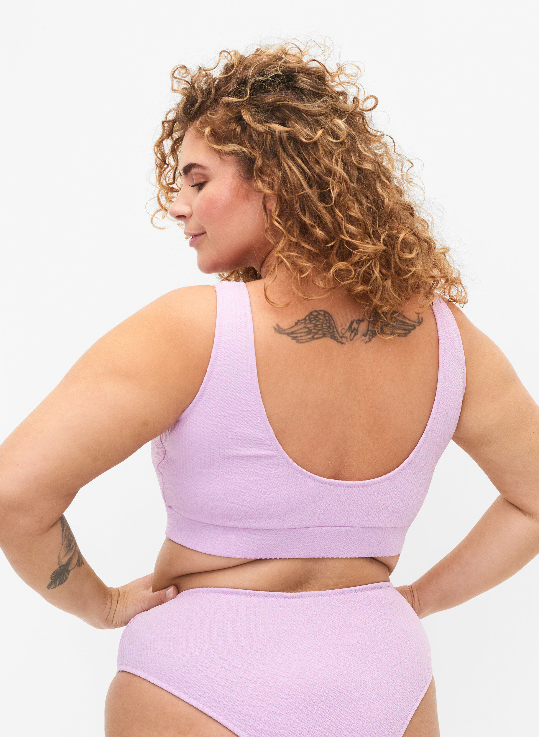 Zizzifashion Bikini top with crepe structure, Orchid Bouquet, Model image number 1