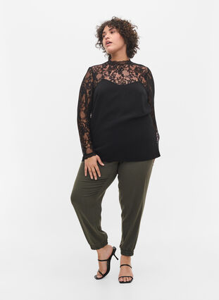 Long-sleeved viscose blouse with lace, Black, Model image number 2