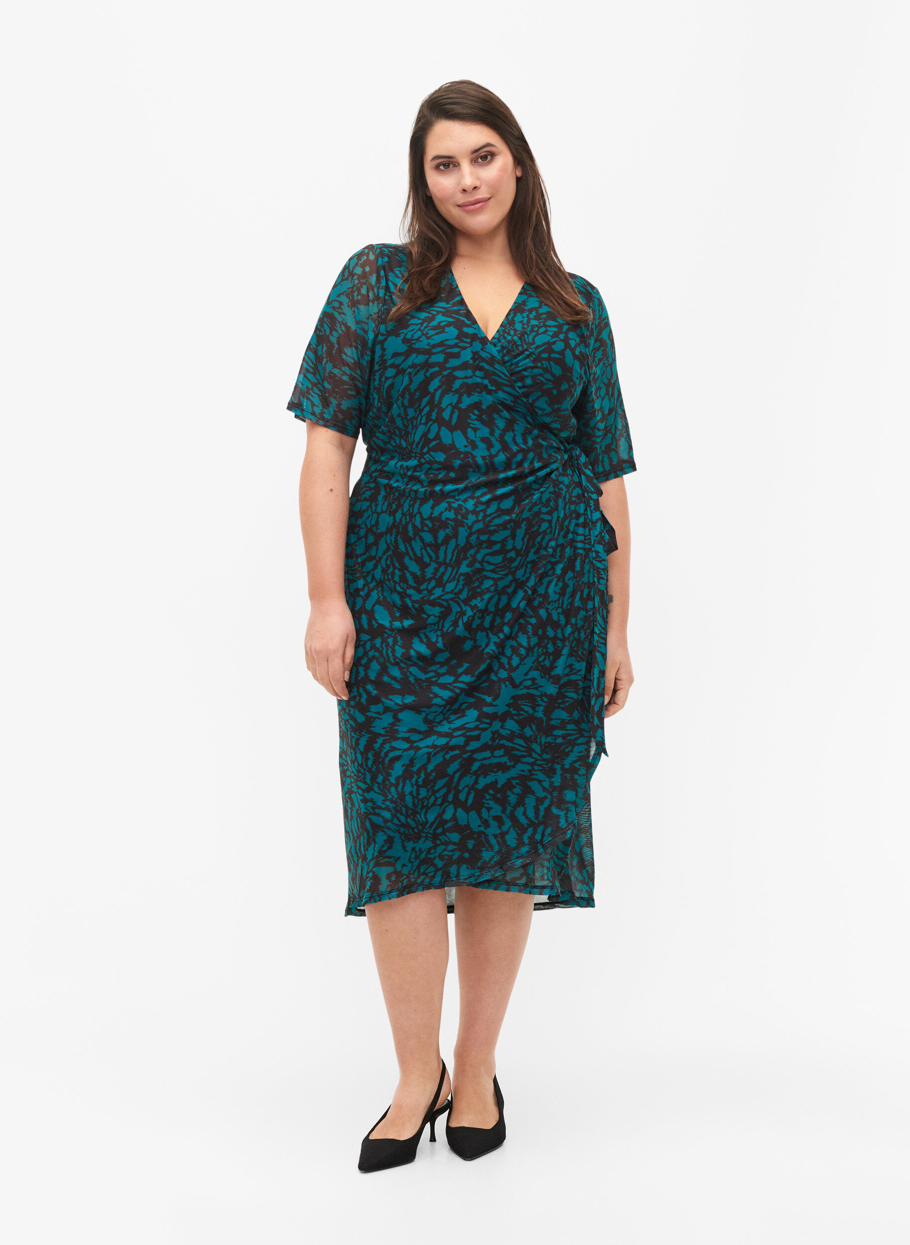 Zizzifashion Printed wrap midi dress, Black Green AOP, Model image number 2