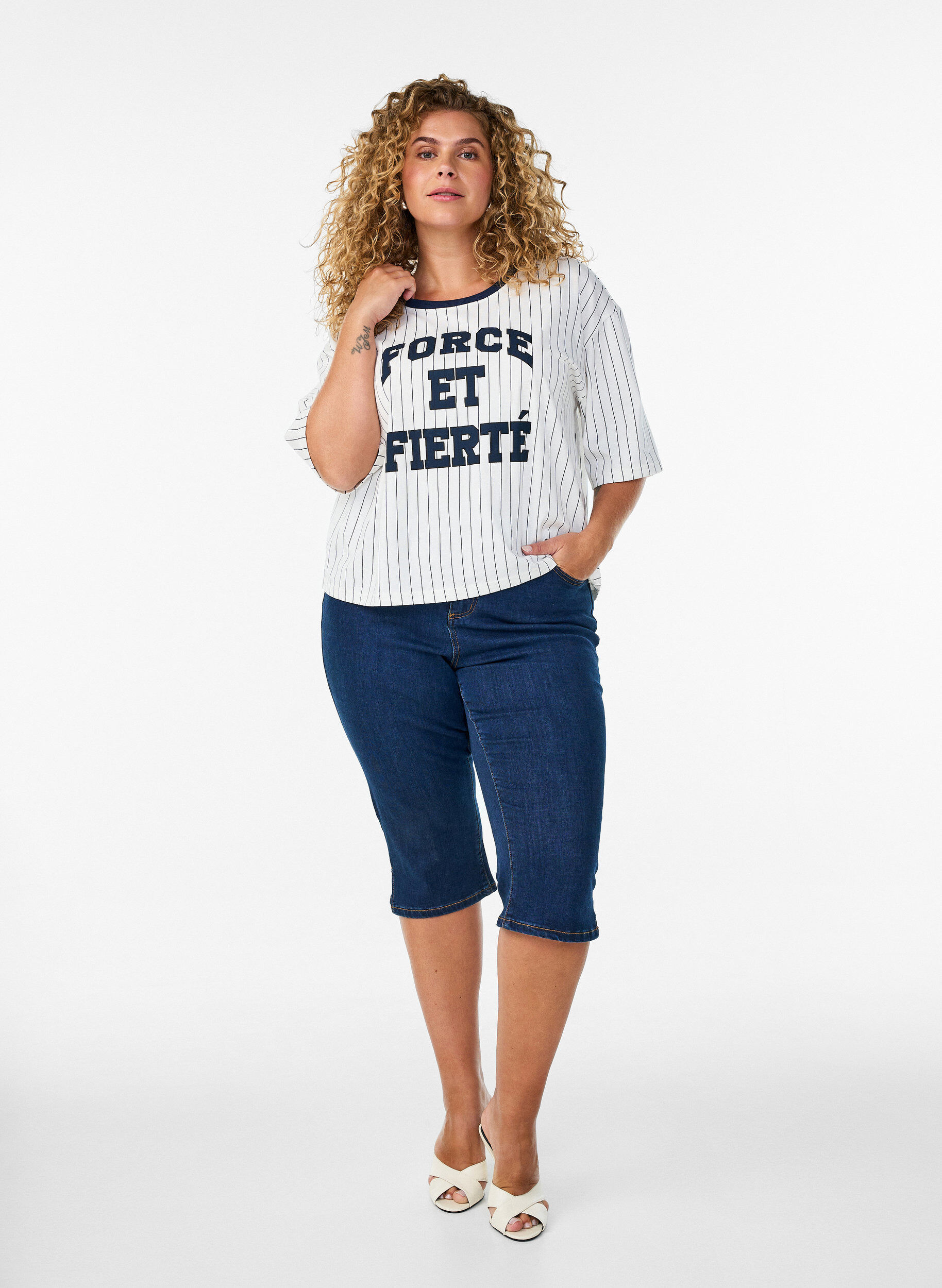 Zizzifashion Boxy T-shirt with stripes and statement print, White, Model image number 1