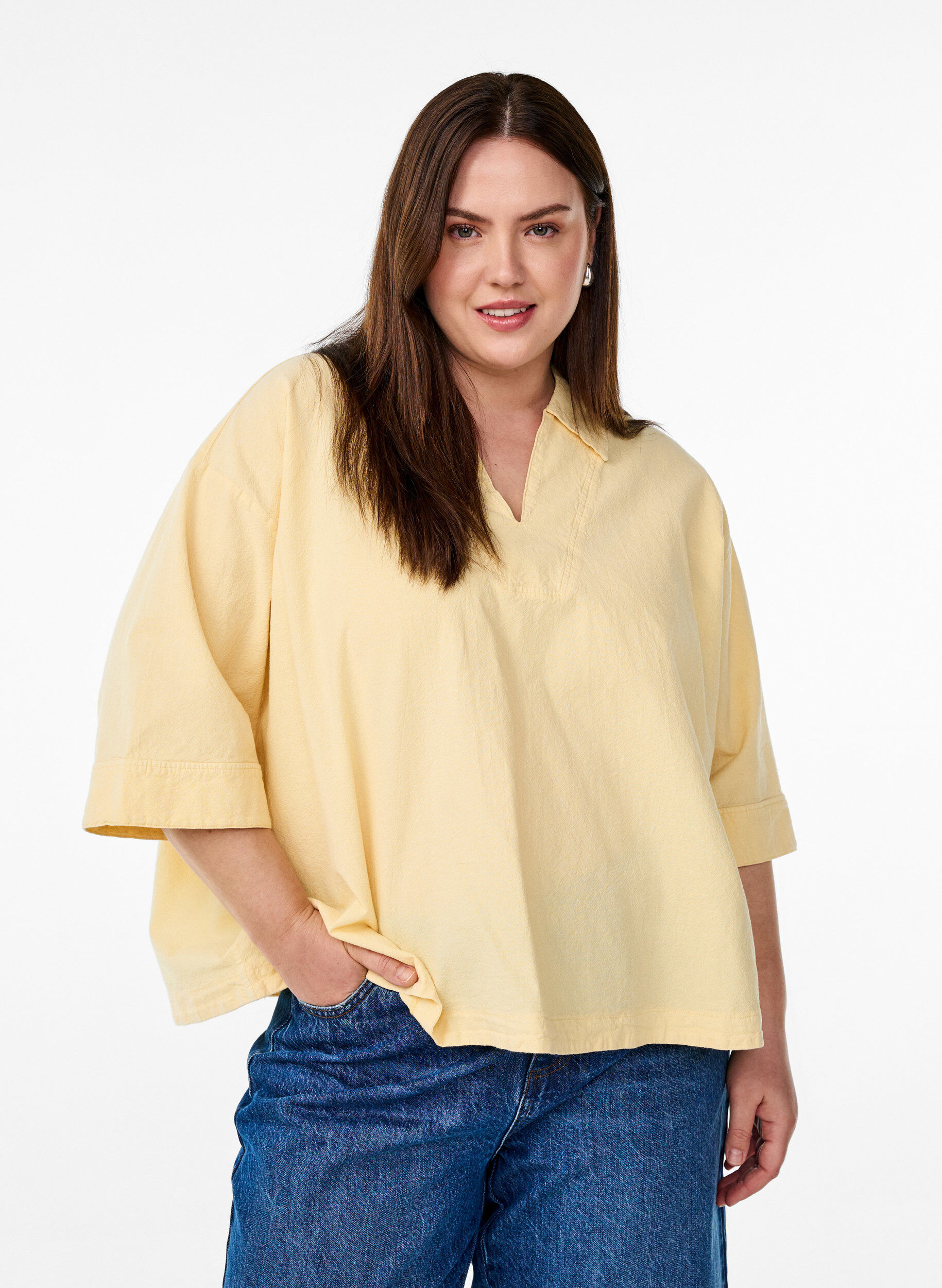 Loose blouse with collar and 1/2 sleeves, Yellow, Model