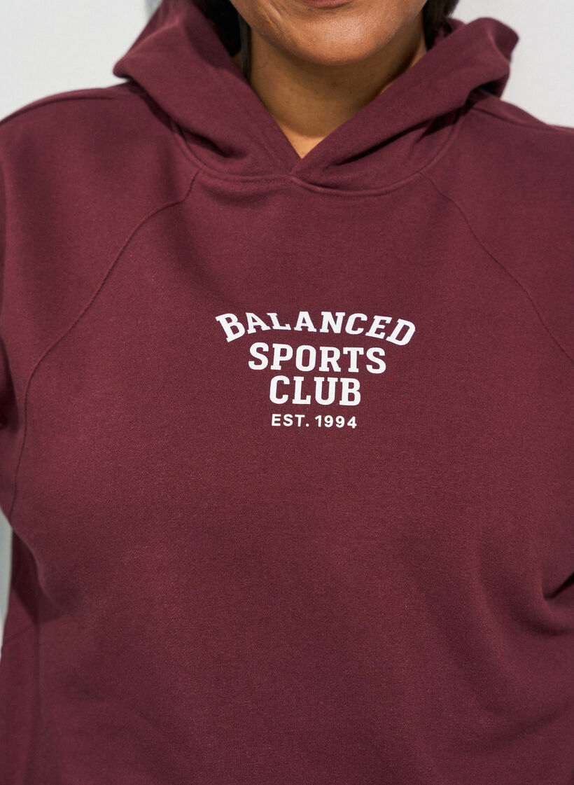 Hoodie with chest print, Red, Model image number 3