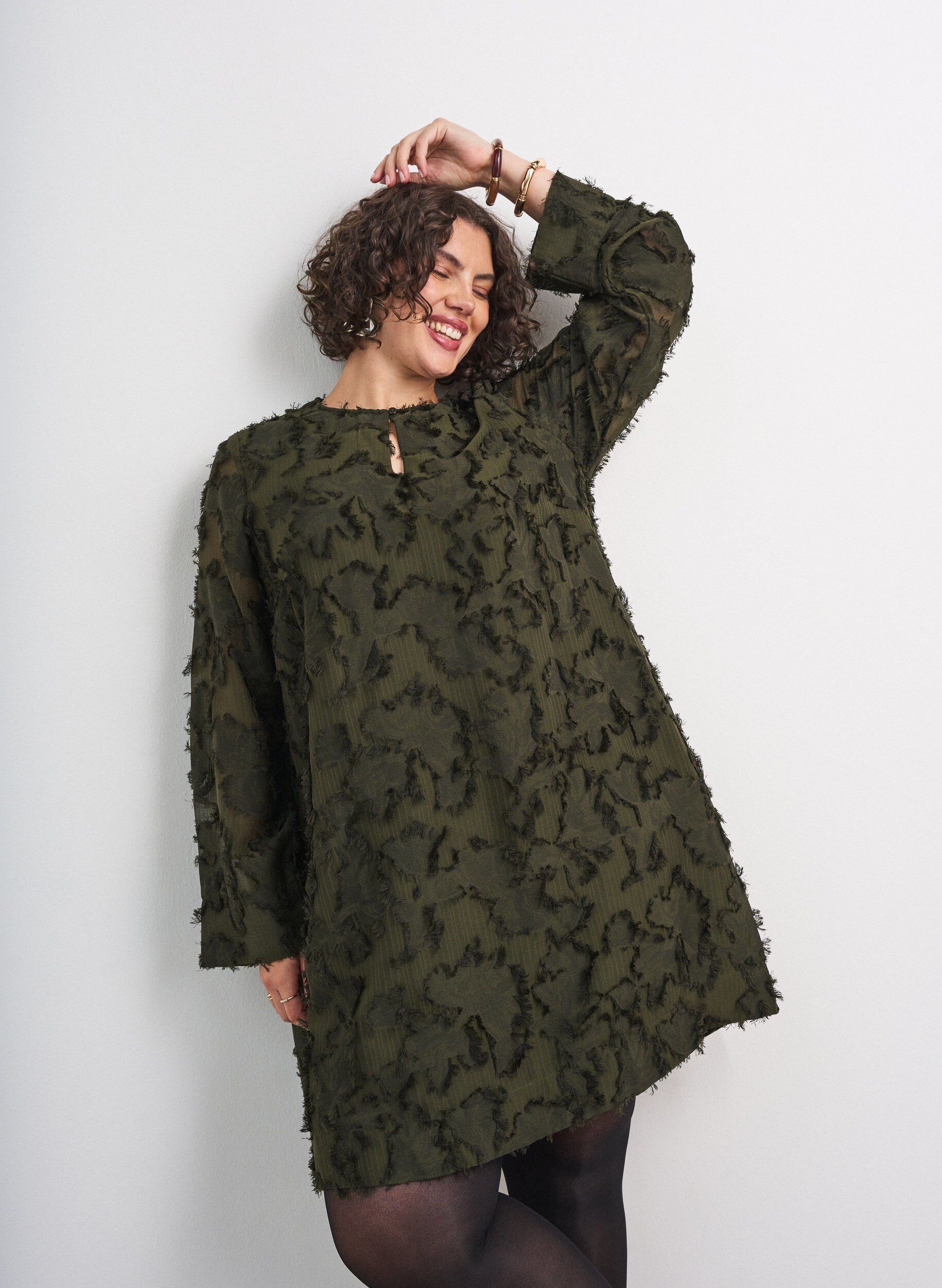 ZizzifashionDress with fringed threads and texture, Green, Model image number 0