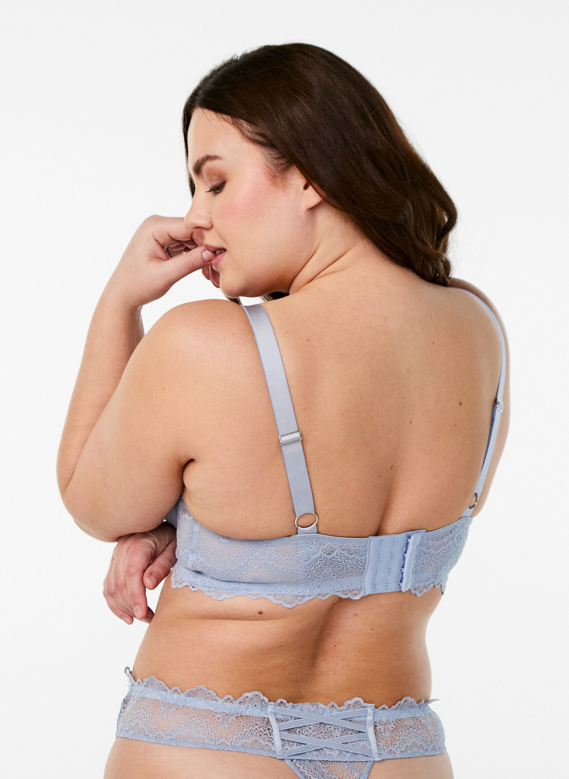 Zizzifashion Full-coverage bra with lace and string details, Light Blue, Model image number 1