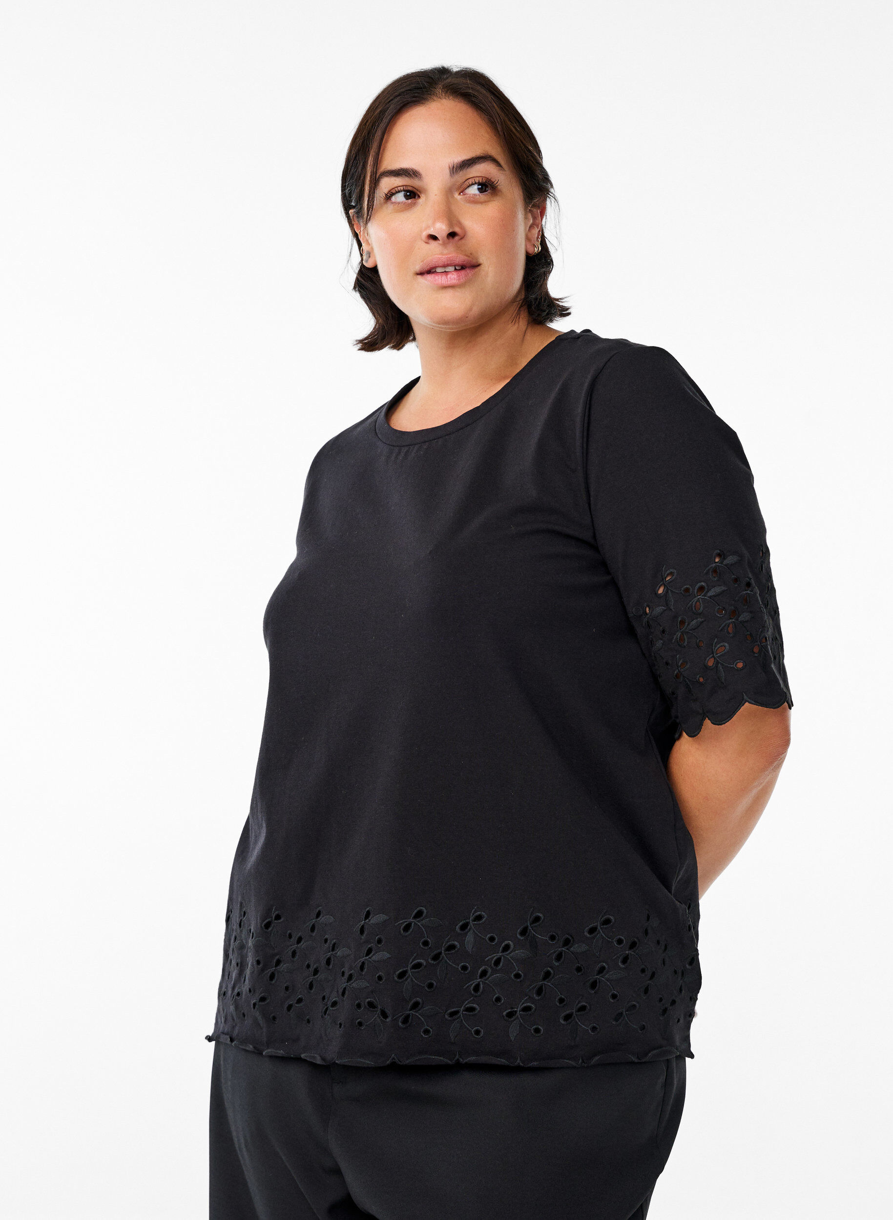 Zizzifashion T-shirt with broderie anglaise and scalloped edges, Black, Model image number 0