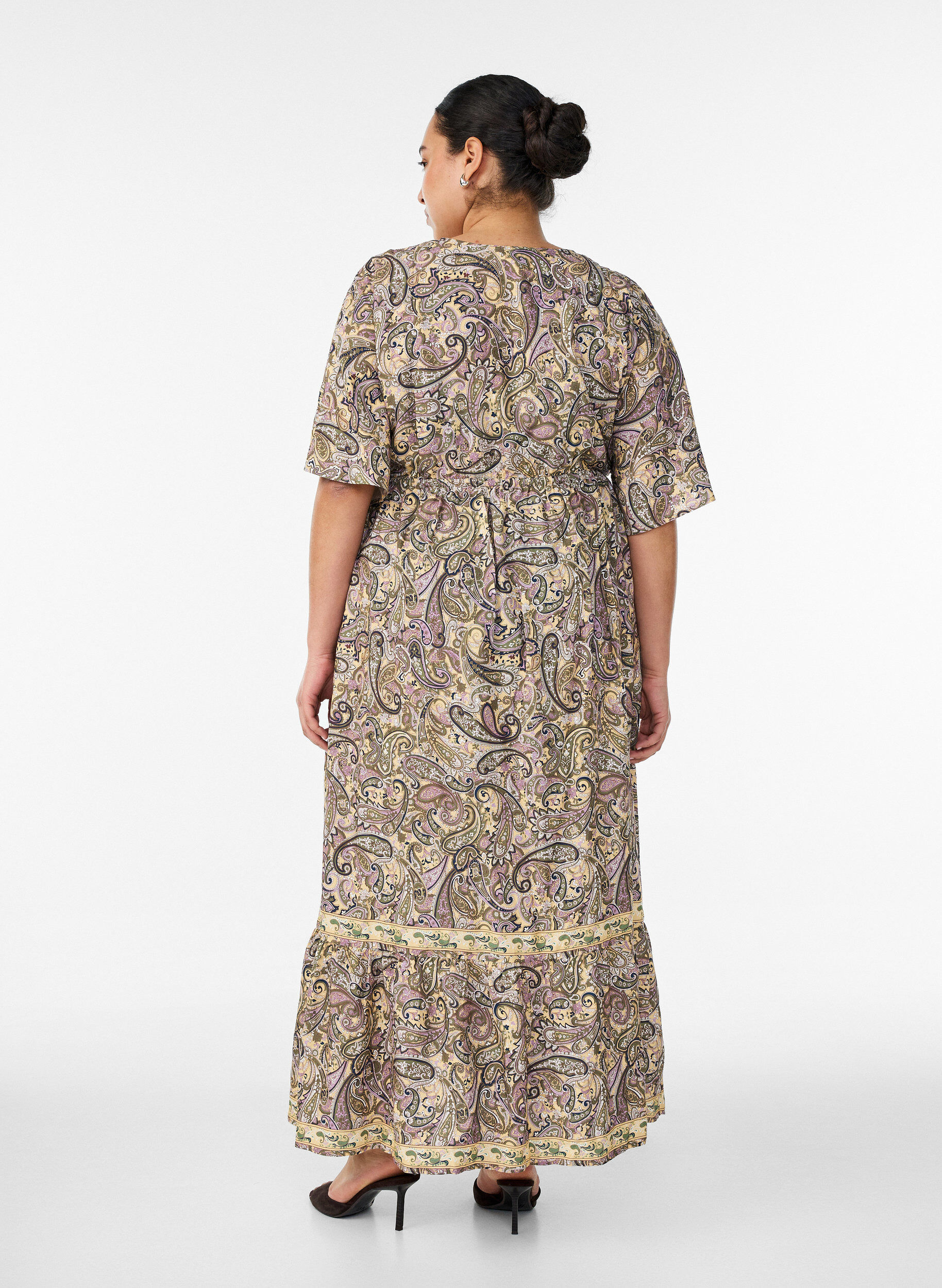 Zizzifashion Viscose maxi dress with a paisley print, Yellow, Model image number 1