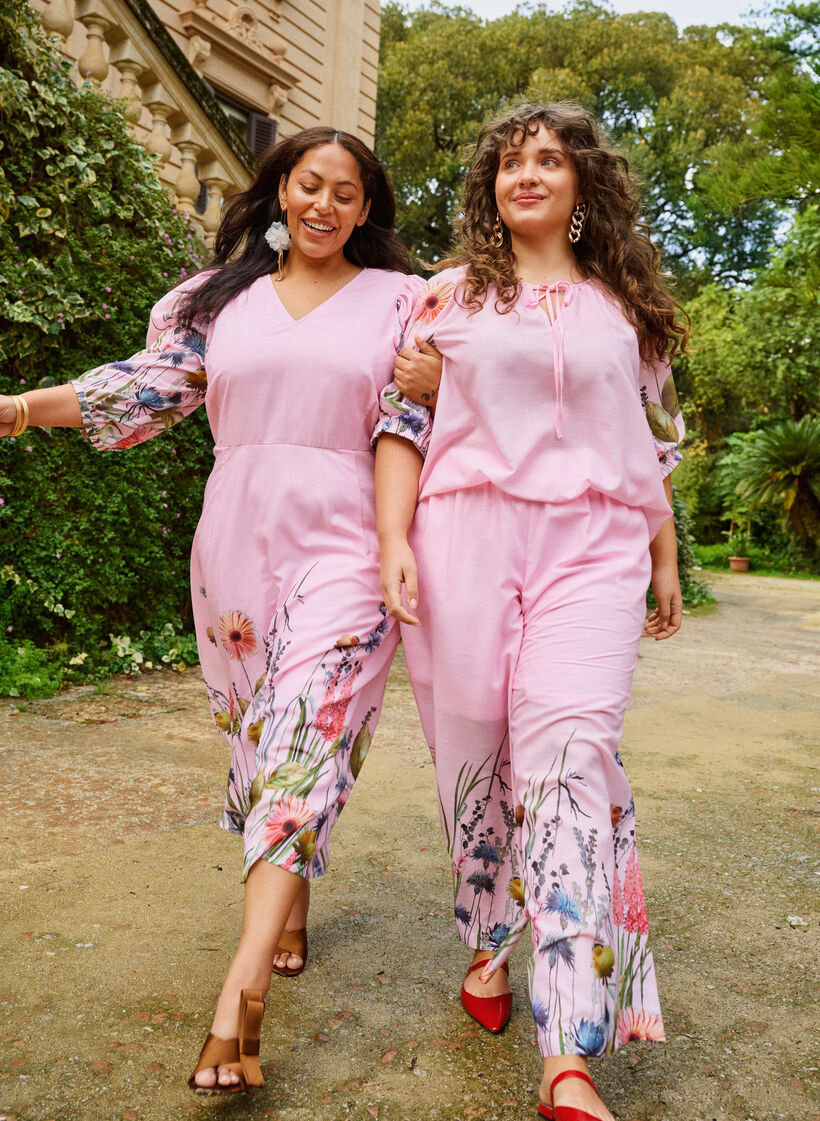 Midi dress with an empire line and floral print, Pink, Image image number 0