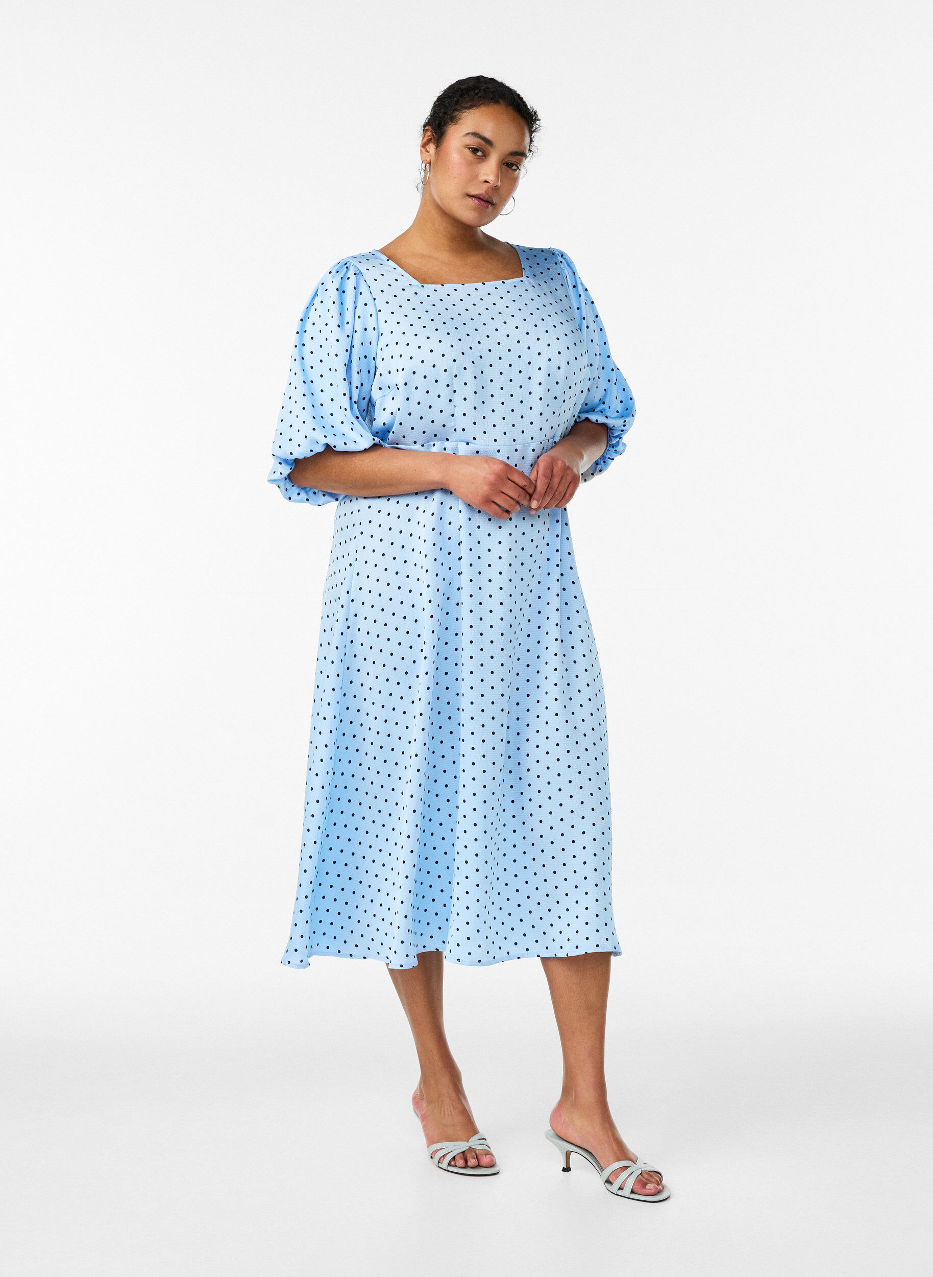 Zizzifashion Polka dot midi dress with square neckline, Light Blue, Model image number 1