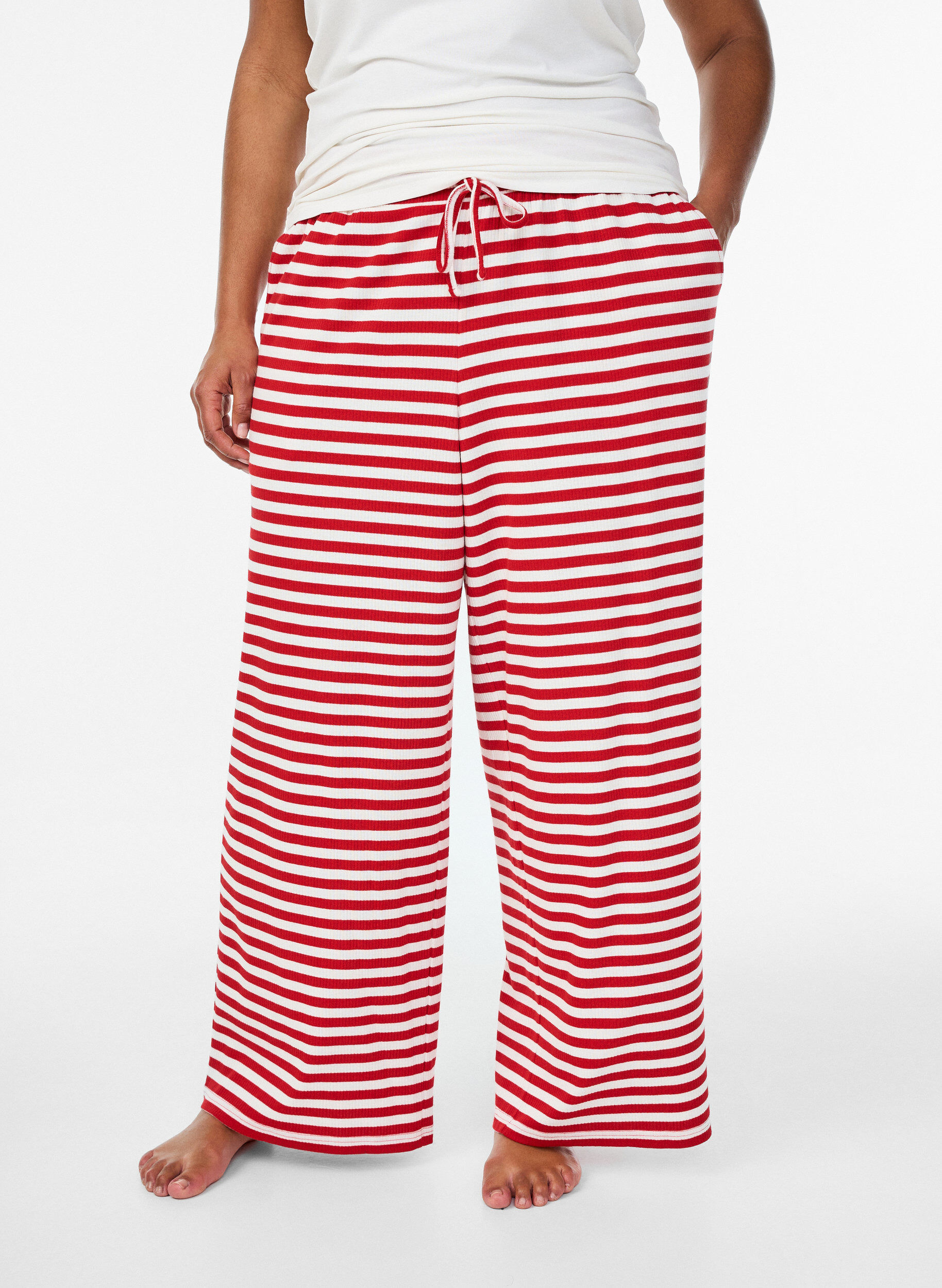 Zizzifashion Striped pyjama trousers with a high waist and wide legs, Red, Model image number 2