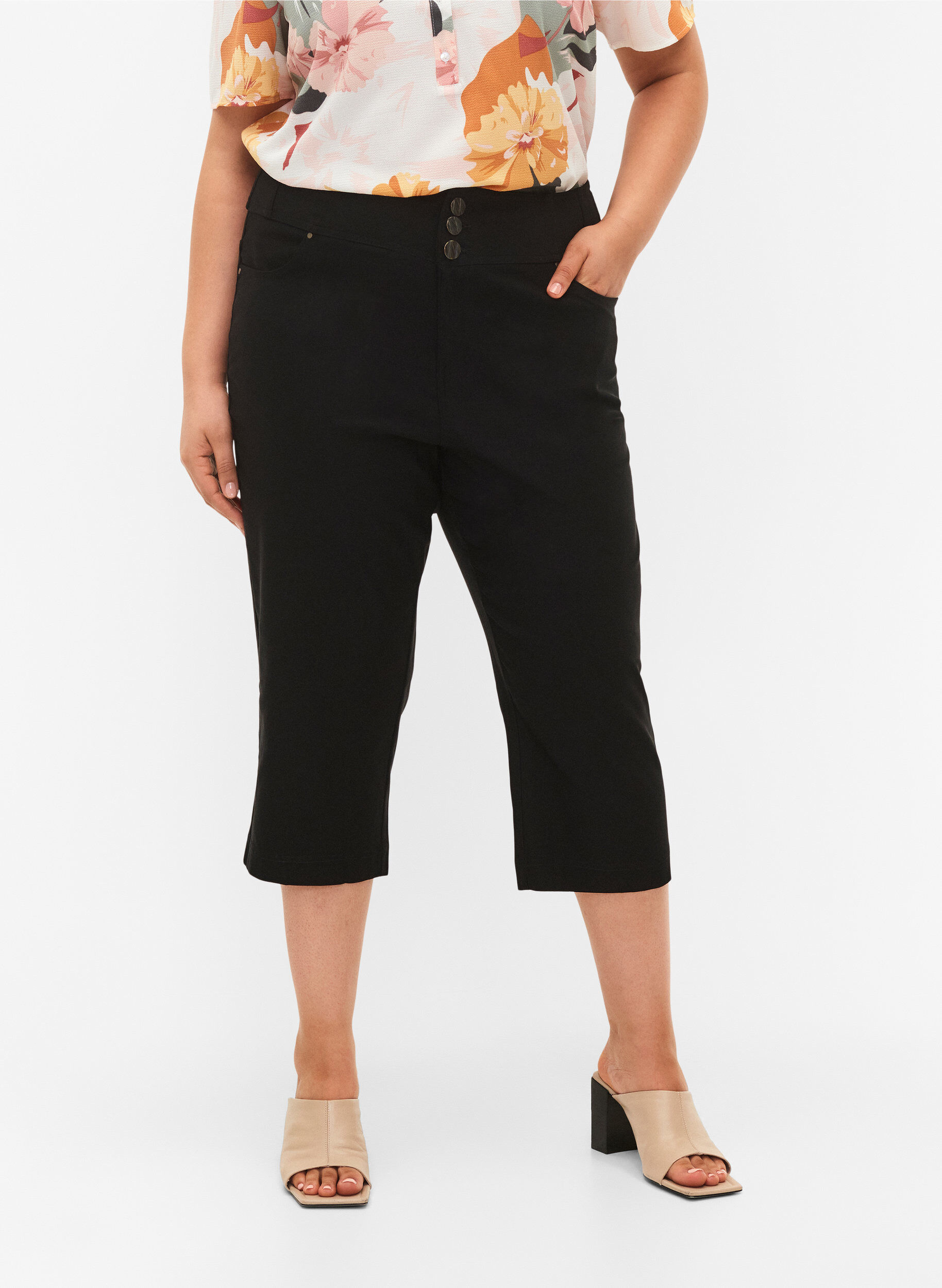 Zizzifashion 	 Tight-fitting high-waisted capri trousers, Black, Model image number 3