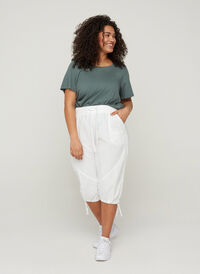 Loose cropped trousers in cotton, Bright White, Model