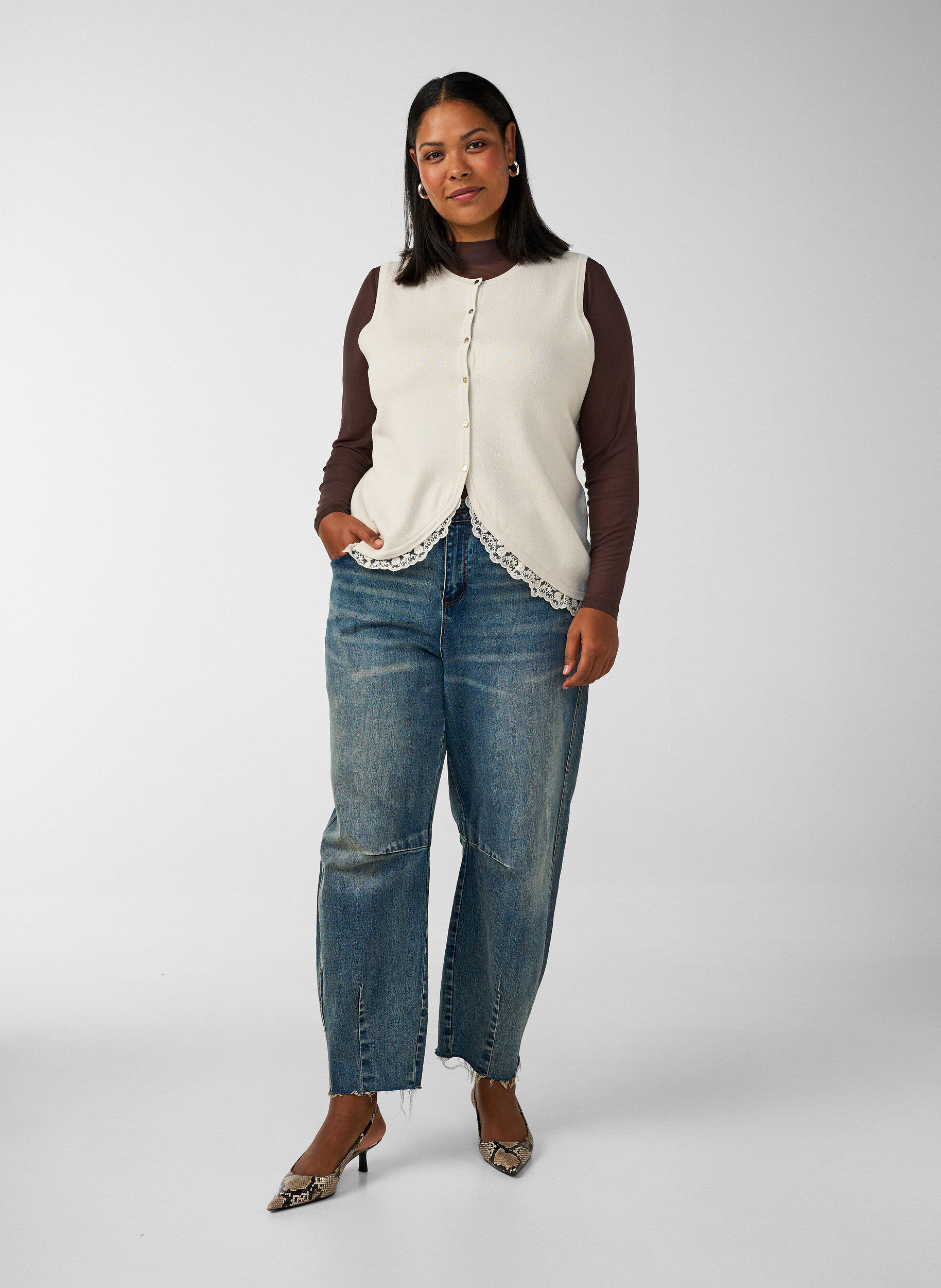 ZizzifashionKnitted vest with lace trim, Vanilla, Model image number 1