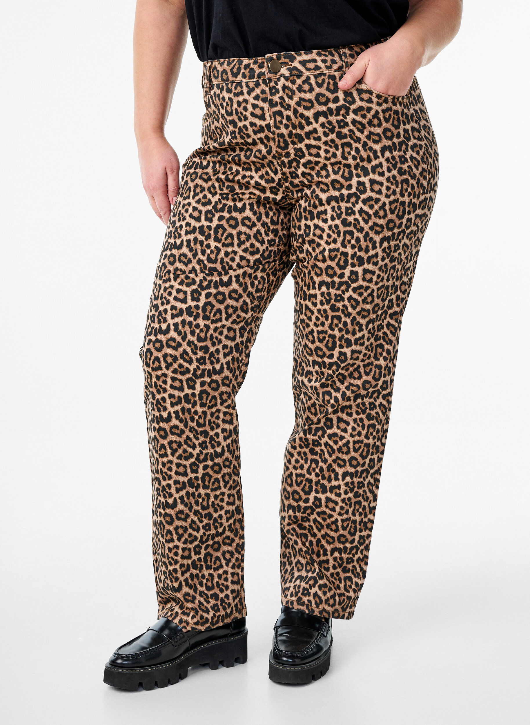Zizzifashion Leopard jeans with regular waist, Brown, Model image number 2