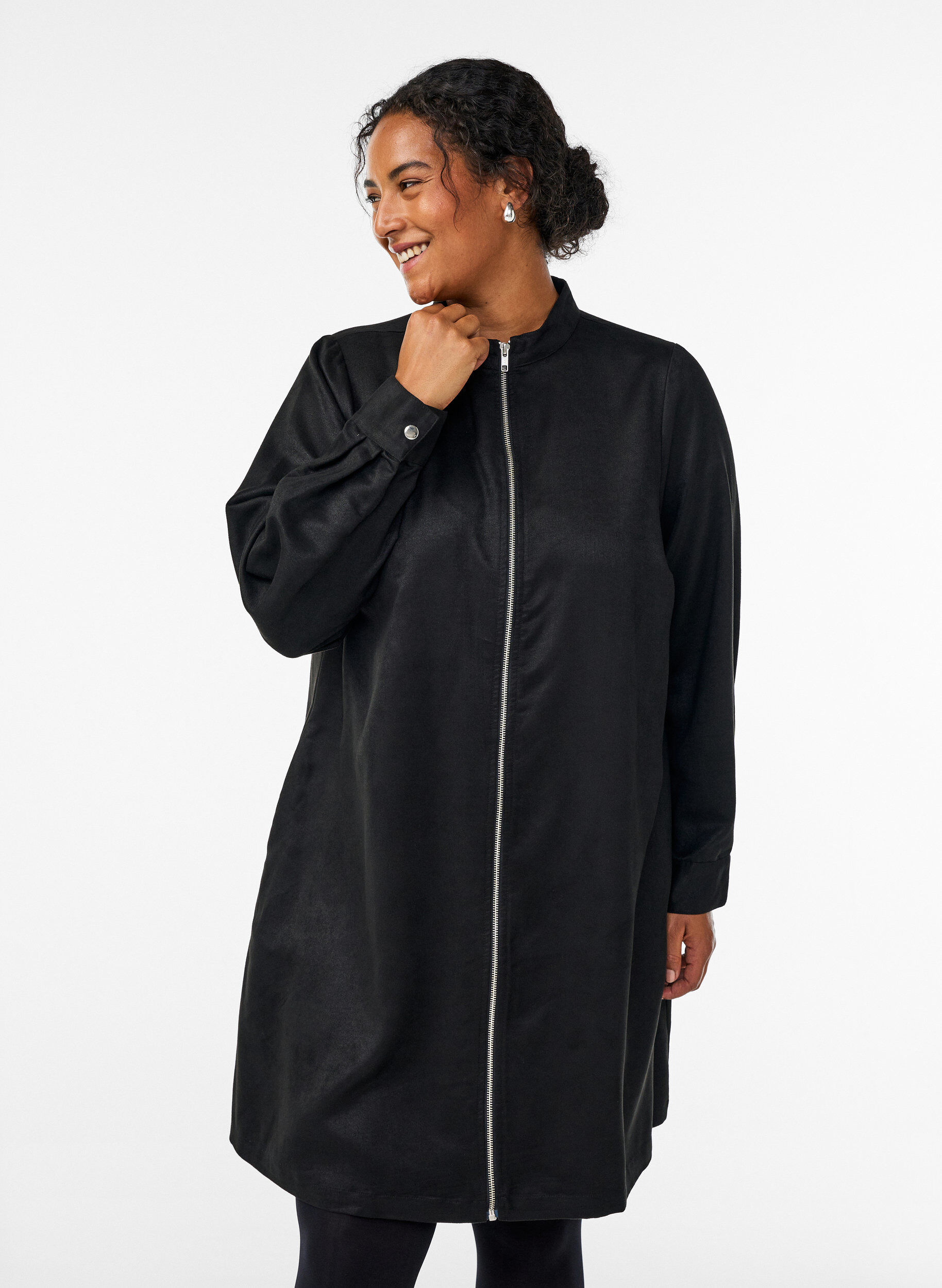 Long shirt in faux suede with zipper, Black, Model