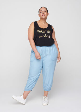 Cotton top with a print and a-line shape, Black VACATION, Model image number 2