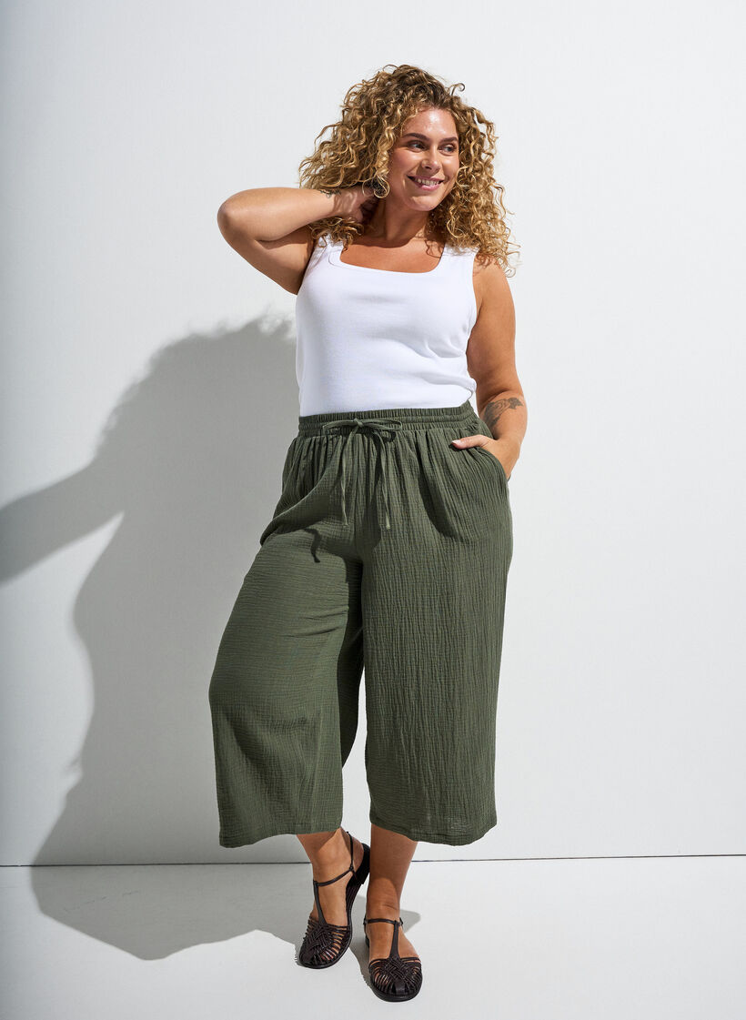 Culotte trousers in cotton muslin with high waist, Green, Image image number 0