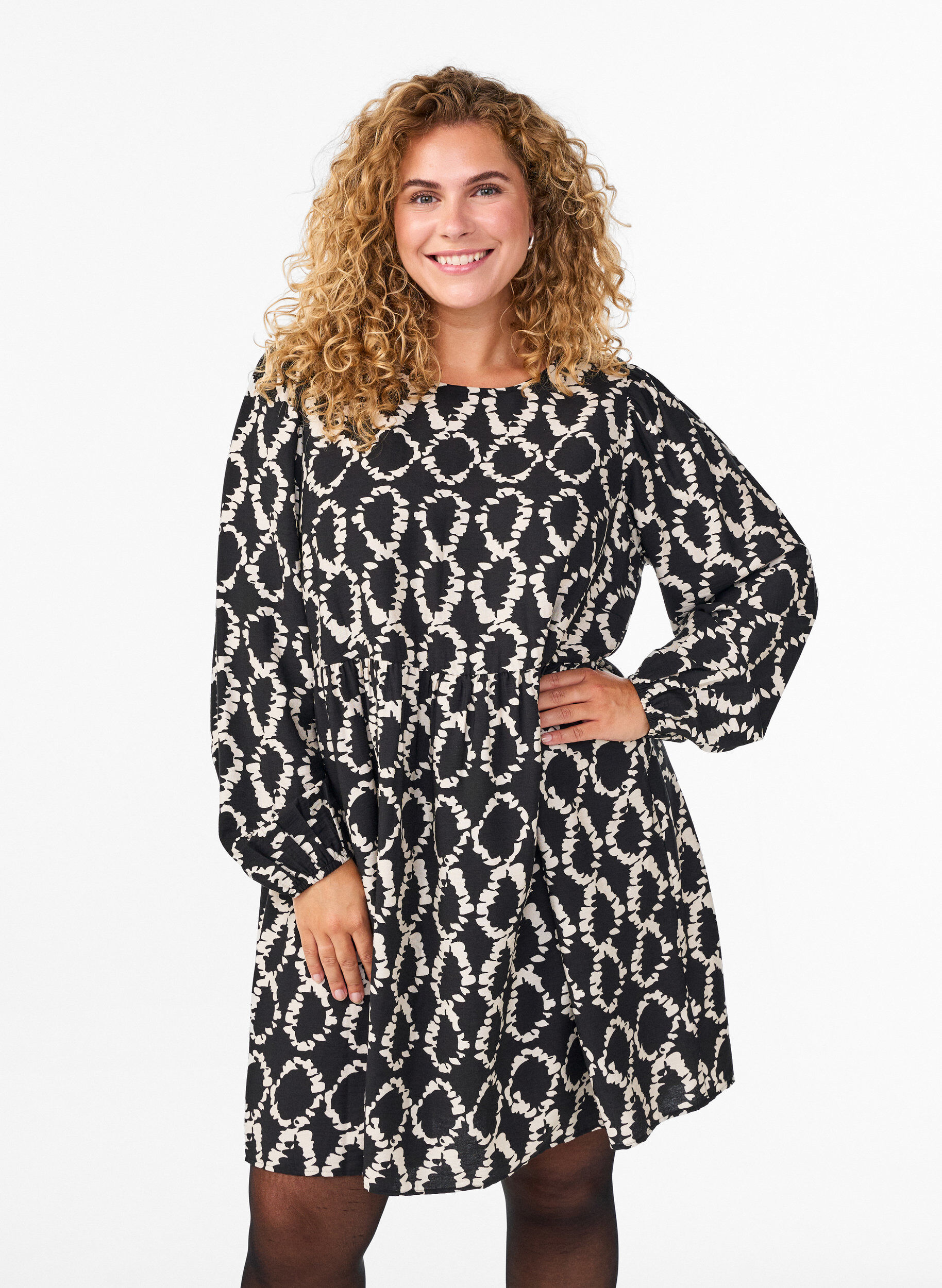 Long-sleeved dress with print and bows, Black, Model