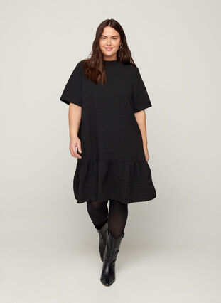 Short-sleeved, textured A-line dress, Black, Model image number 3