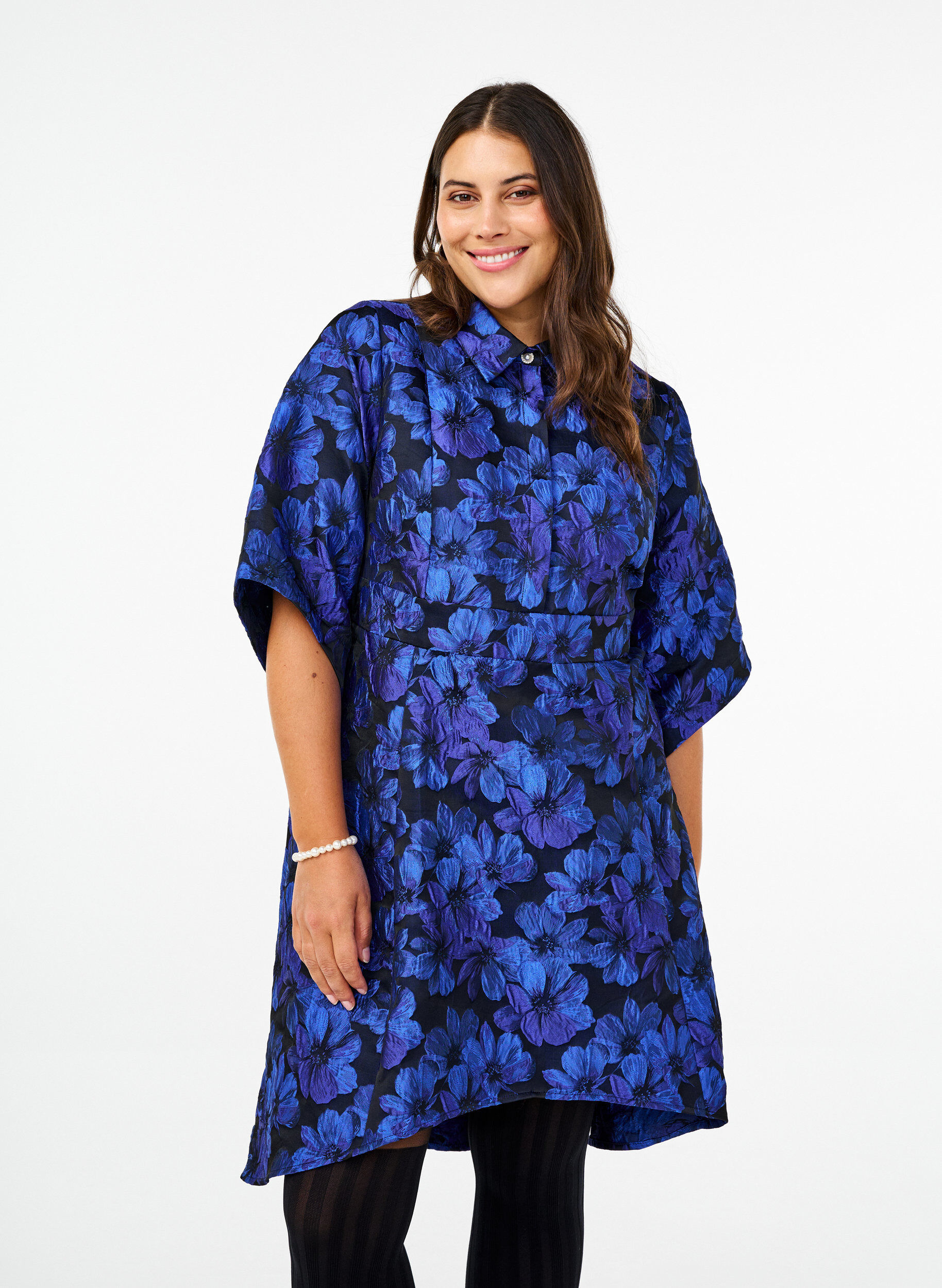Zizzifashion Short jacquard dress with 3/4 sleeves, Black Blue, Model image number 0