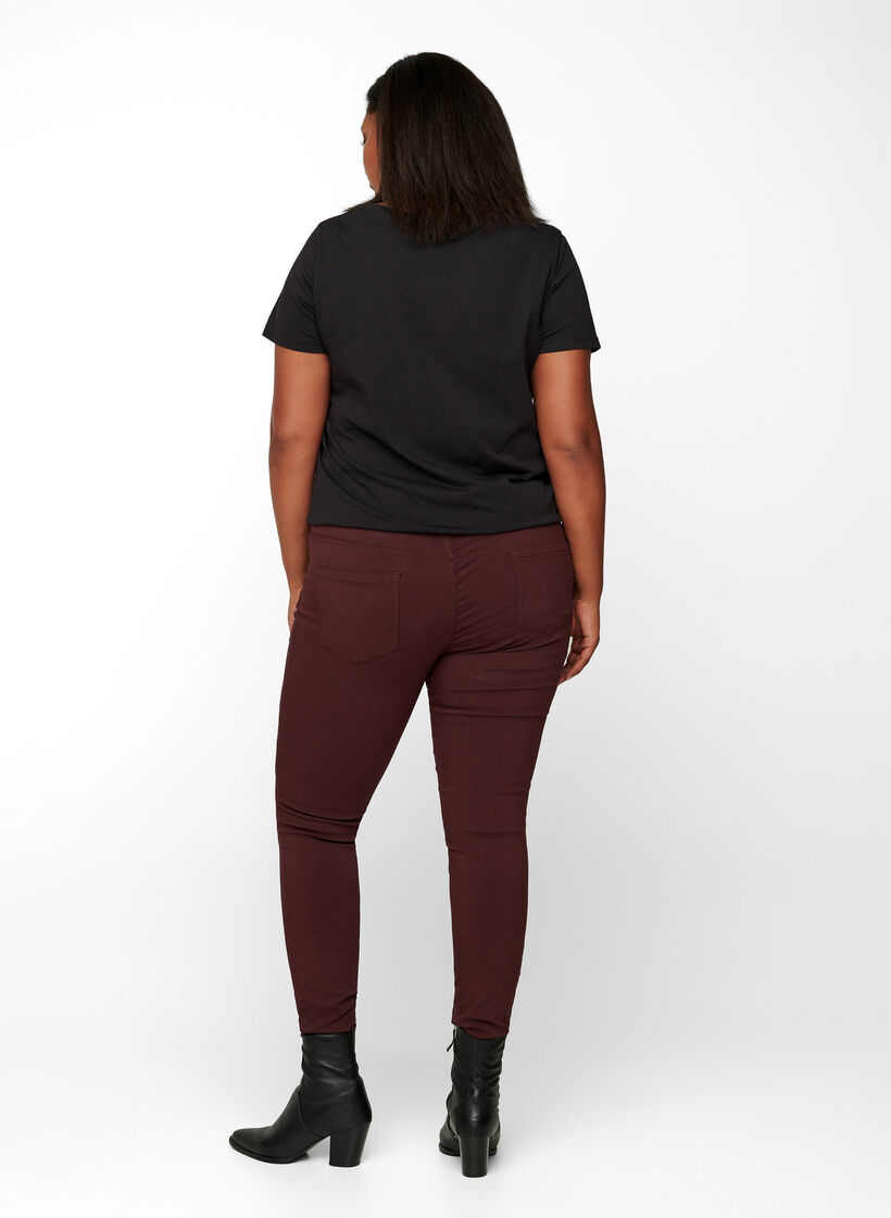 Slim fit trousers with pockets, Dark Bordeaux, Model image number 2