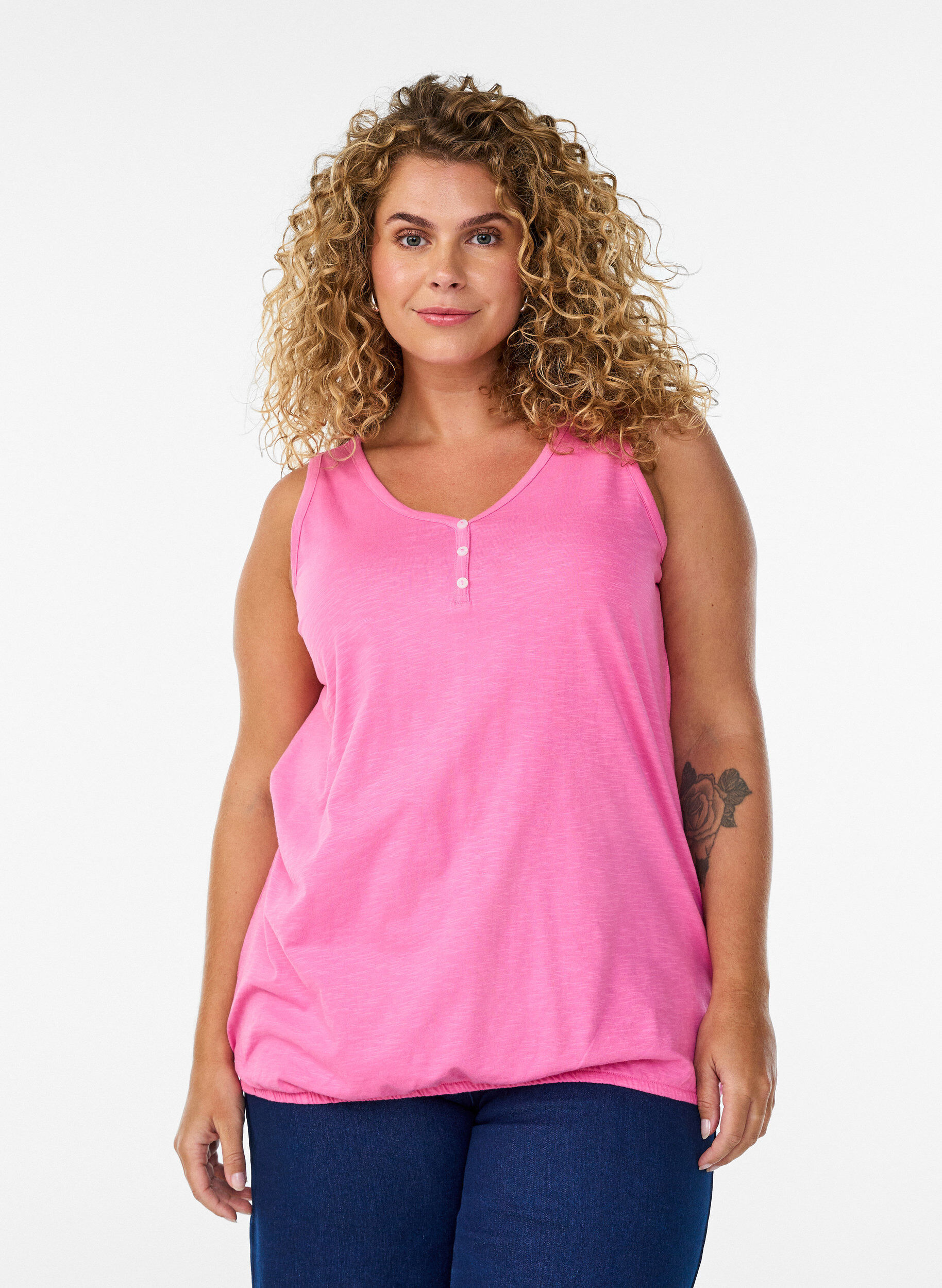 Zizzifashion Tank top in organic cotton with V-neck and buttons, Pink, Model image number 0