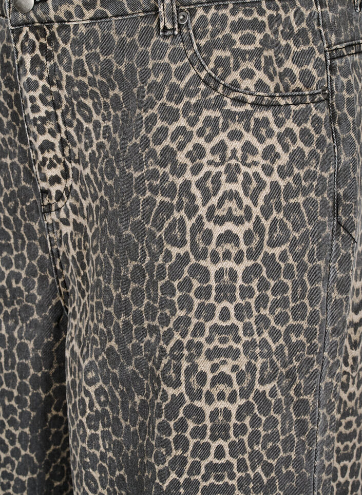 Leopard print denim Bermuda shorts, Brown, Packshot image number 2