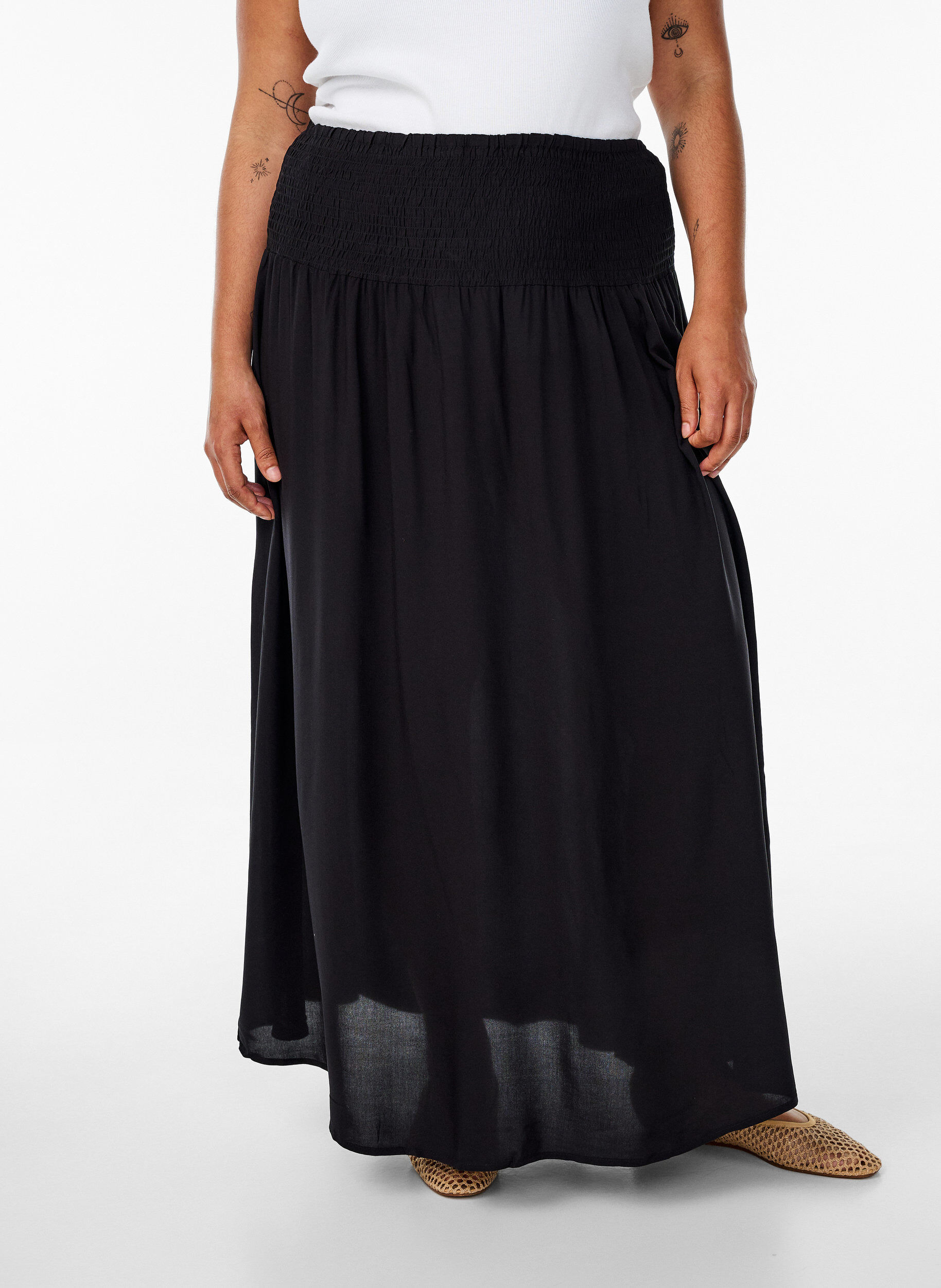 Zizzifashion Viscose maxi skirt with smocking, Black, Model image number 3