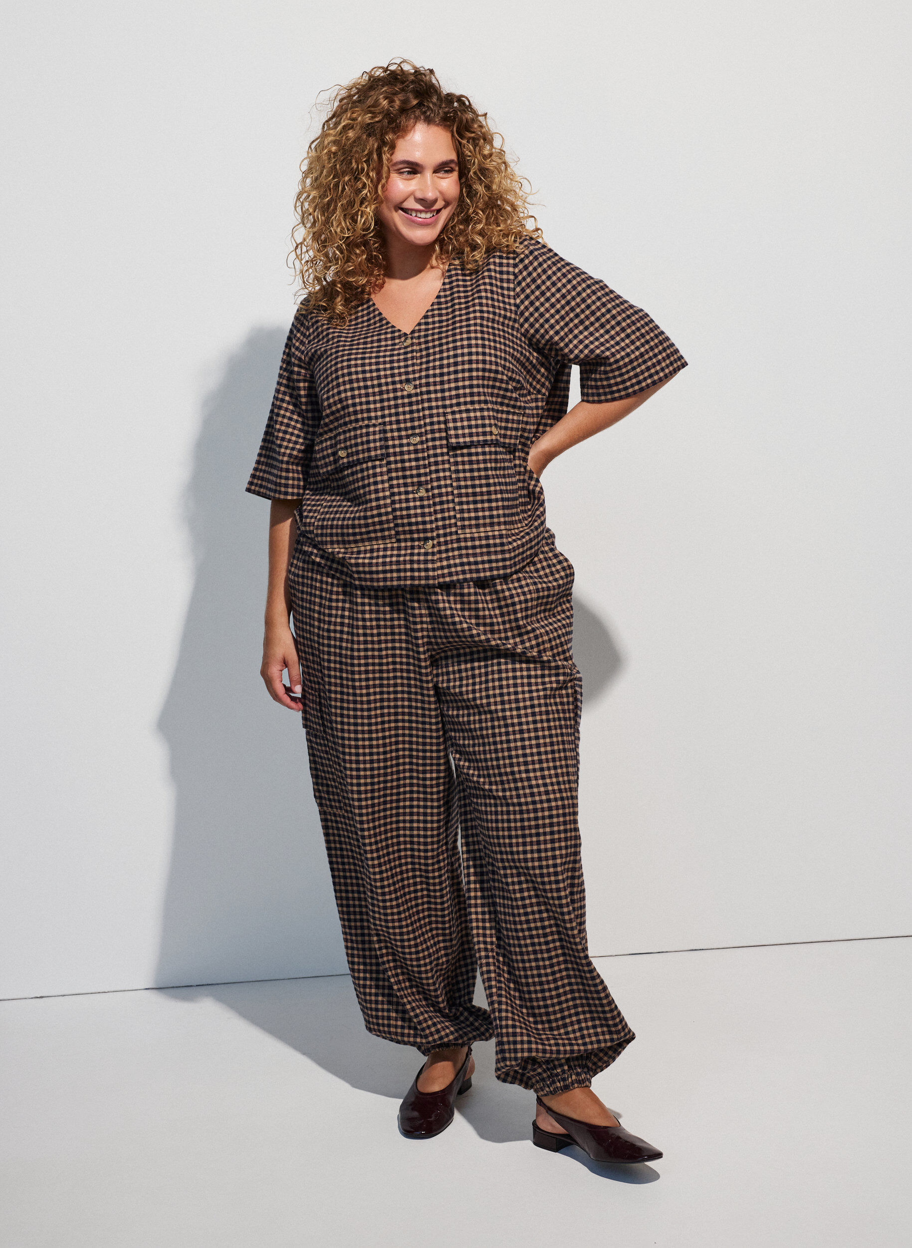 ZizzifashionChecked cotton cargo trousers, Brown, Model image number 1