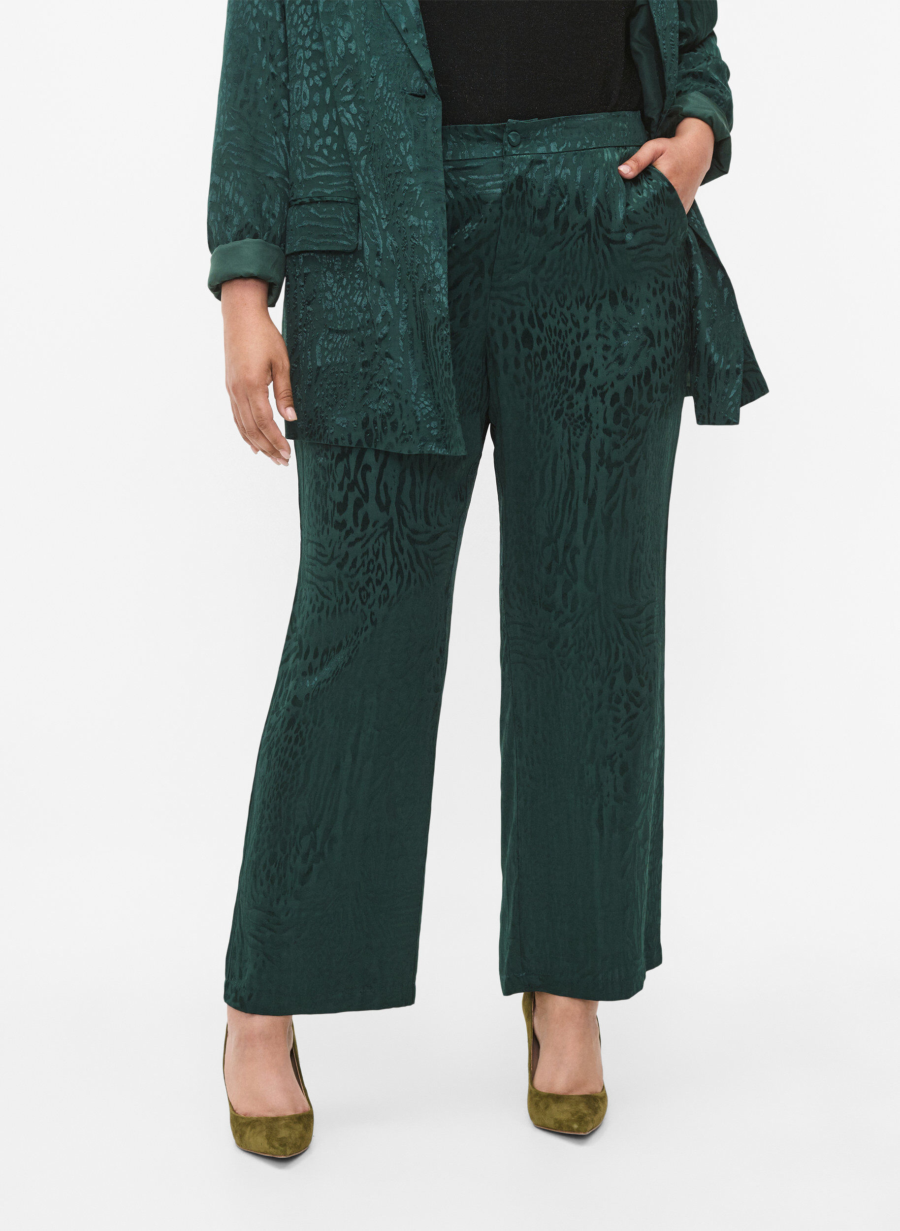 Zizzifashion Loose viscose pants with tone-on-tone print, Ponderosa Pine, Model image number 2