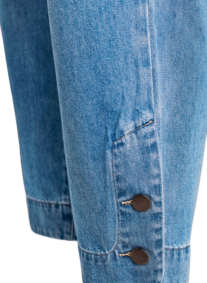 Cropped Kiana jeans with straight fit and button details, Light Blue, Packshot image number 3
