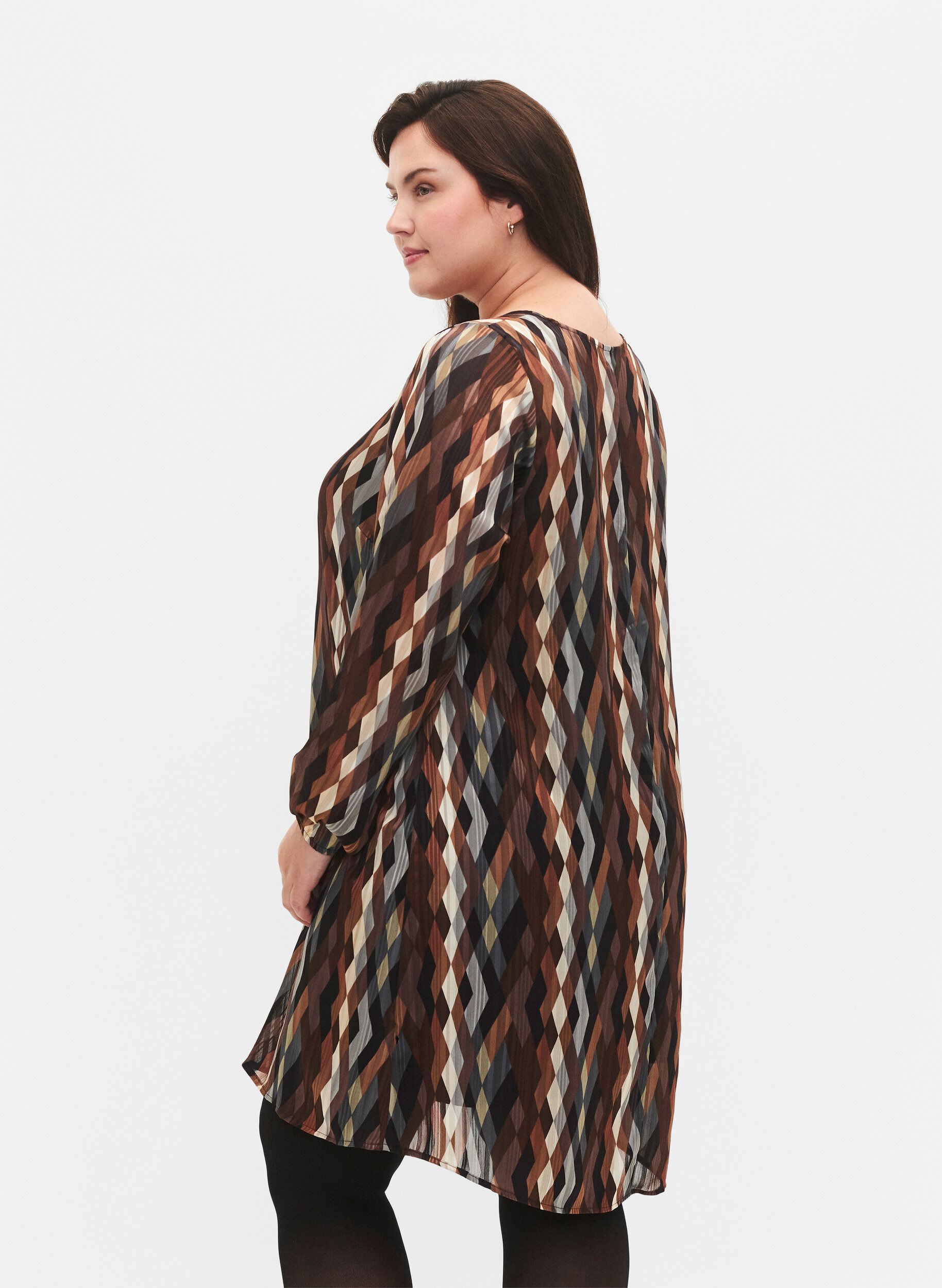 Zizzifashion Long-sleeved dress with V-neck and print, Earthy Zig Zag, Model image number 1