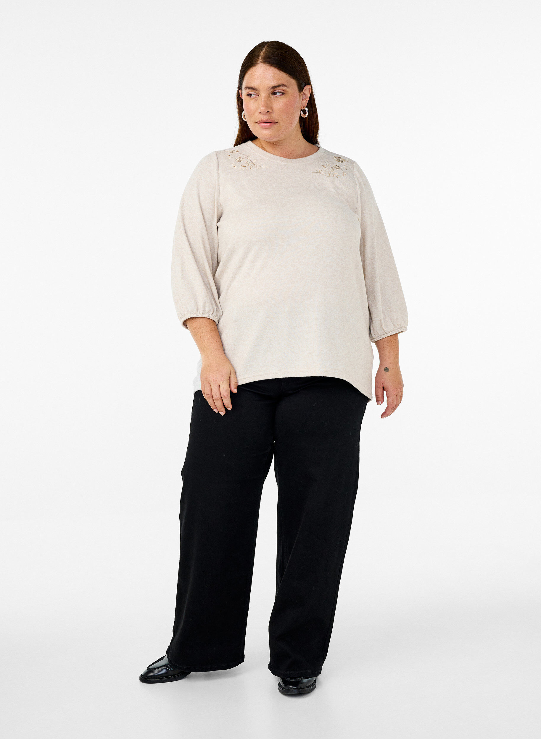 Zizzifashion Blouse with floral embroidery and 3/4 sleeves, Oatmeal Melange, Model image number 2