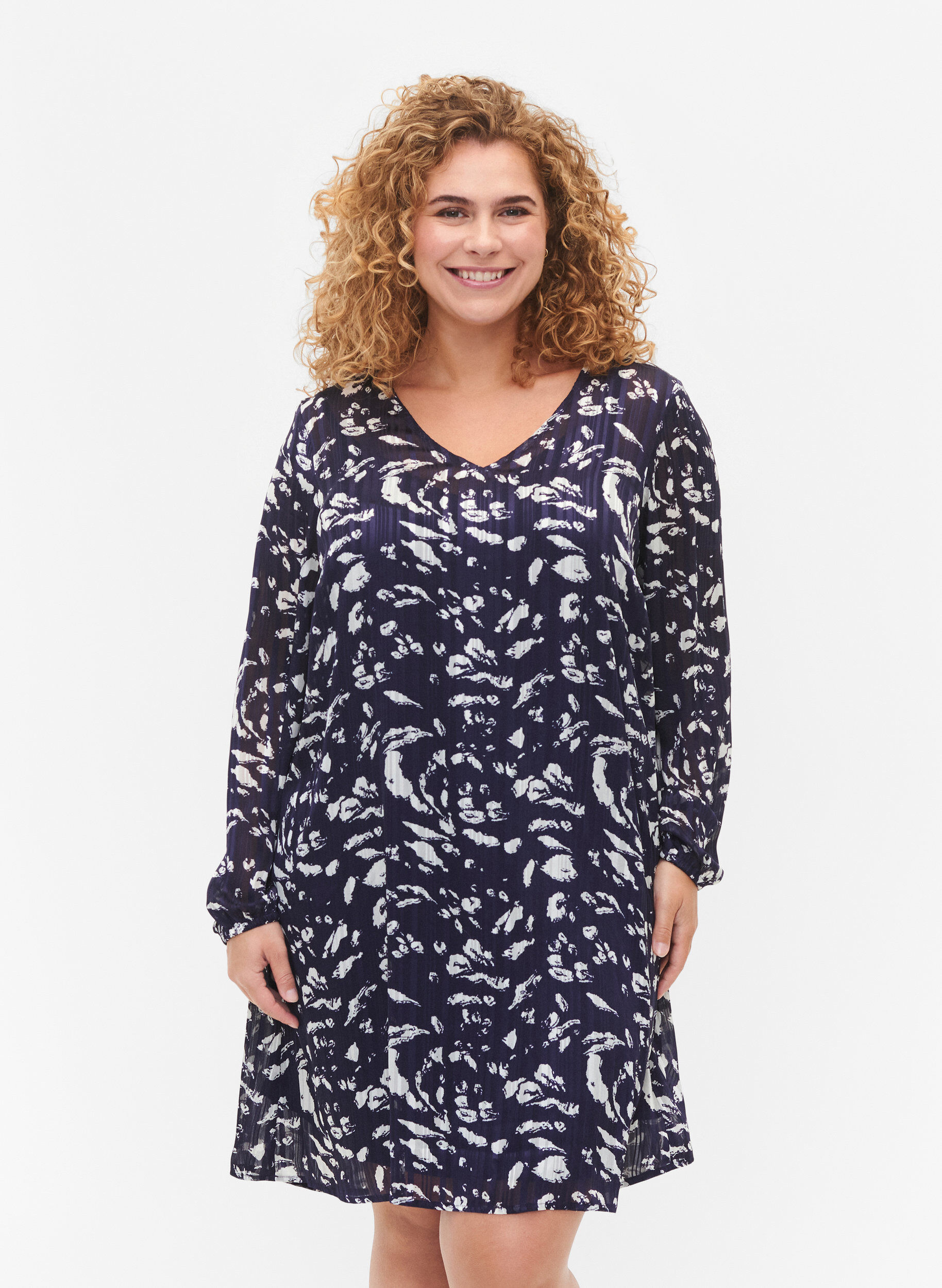 Zizzifashion Long-sleeved dress with V-neck and print, Blue Leaf AOP, Model image number 0