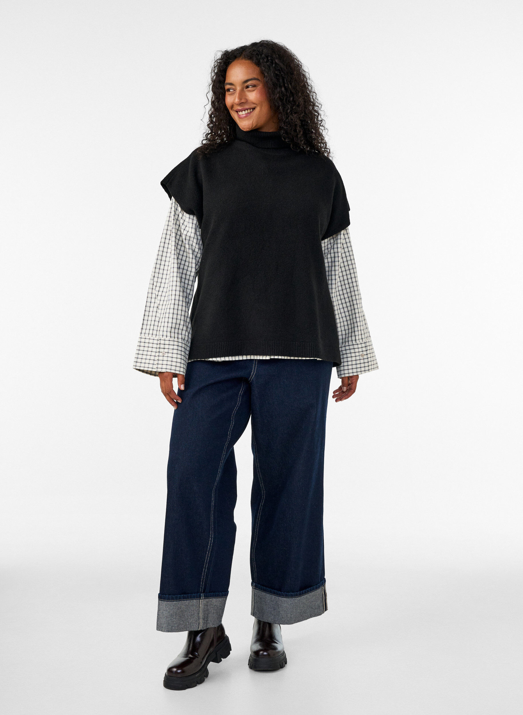 ZizzifashionKnitted vest with turtleneck, Black, Model image number 1