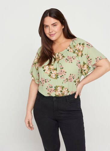 Short-sleeved viscose blouse with floral print, Light Green April, Model image number 0
