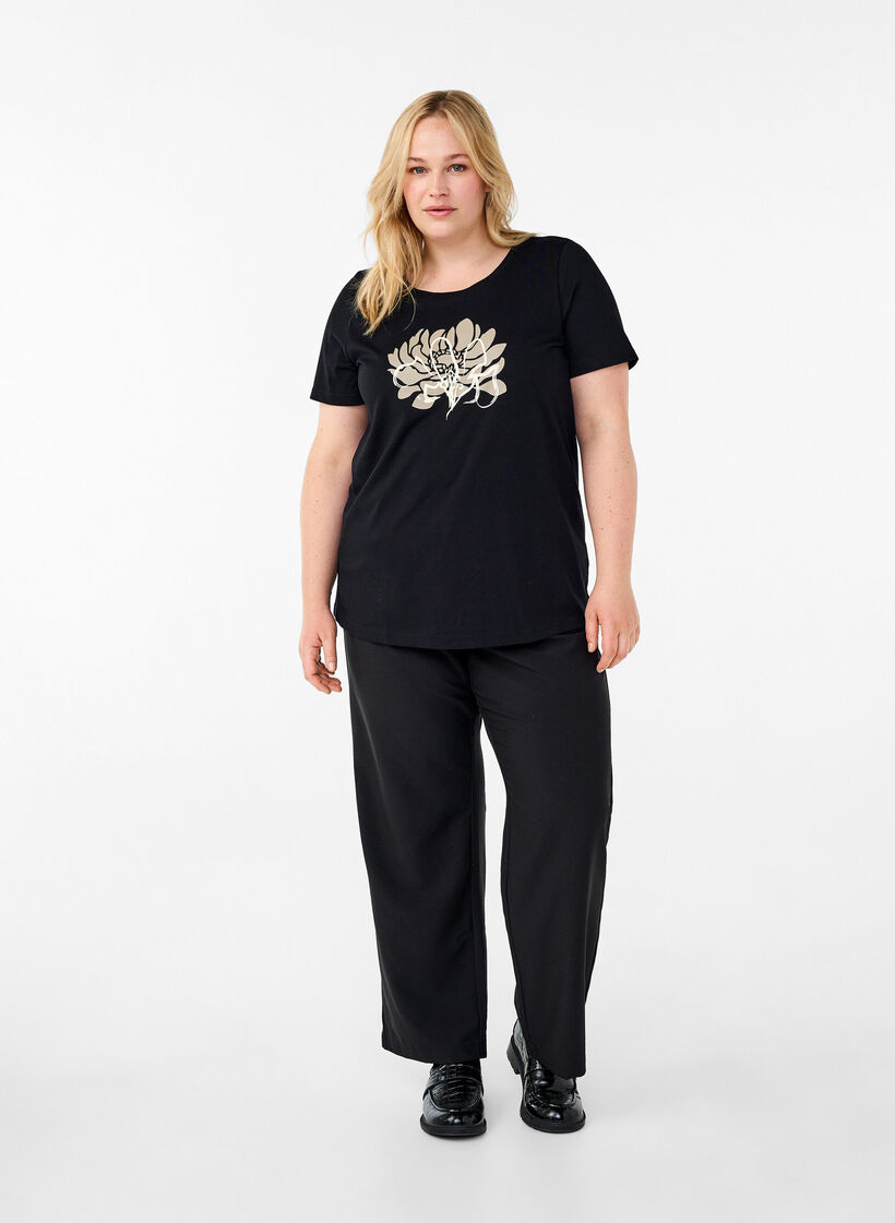 T-shirt with a motif, Black w. Flower, Model image number 2