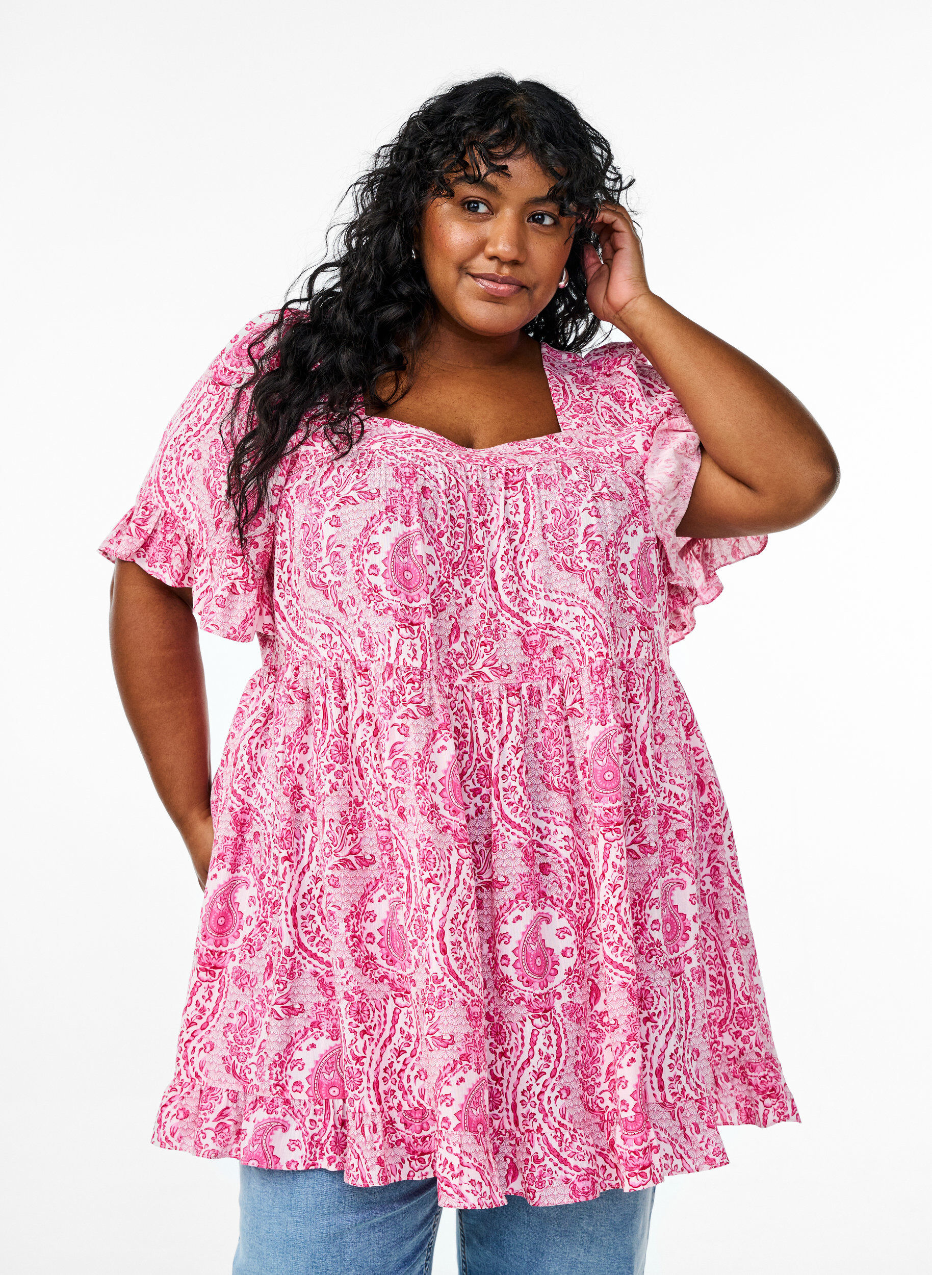 Tunic with ruffles and paisley print, Pink, Model